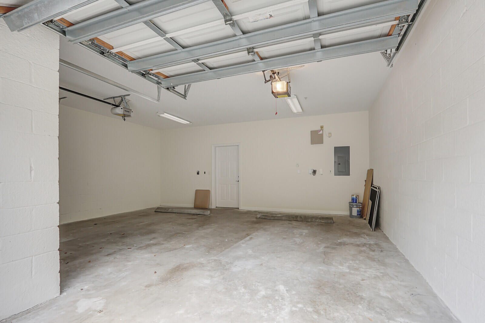 826 Dakota Drive 105