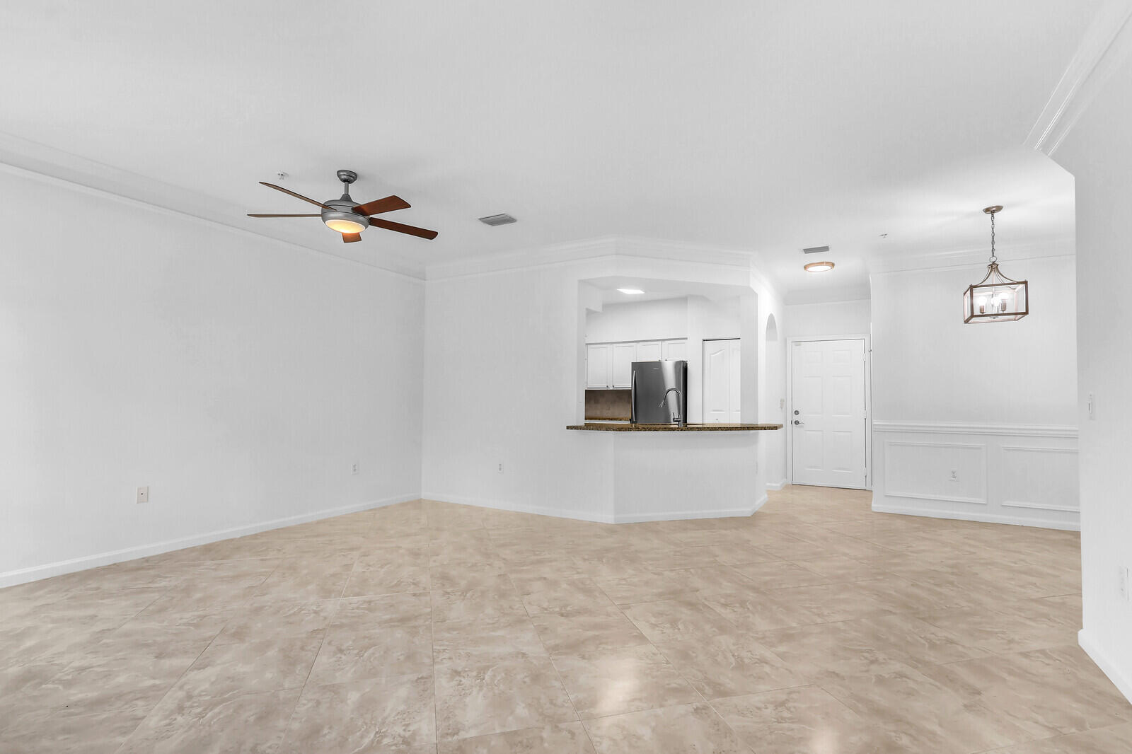826 Dakota Drive 105