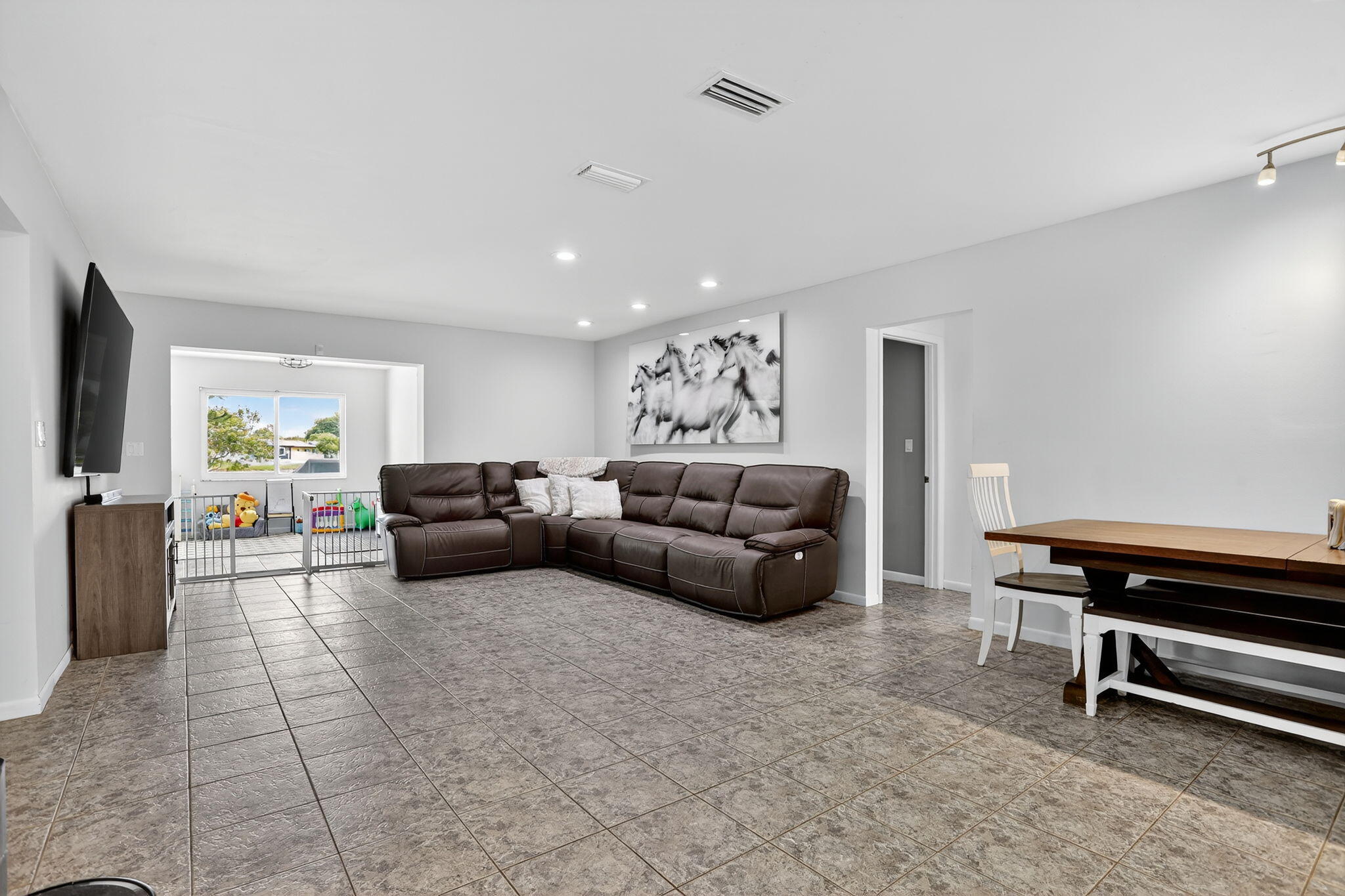 9735 NW 82nd Street