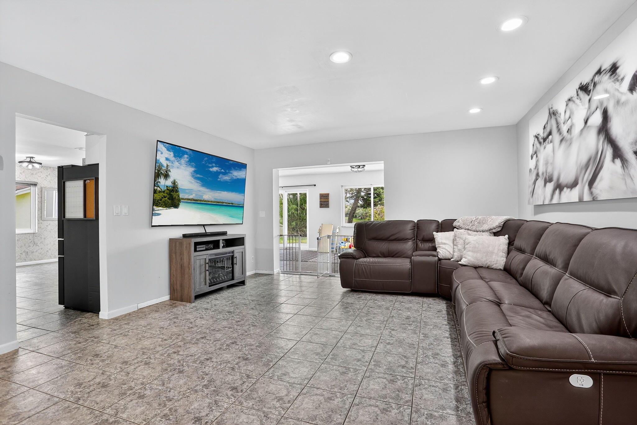 9735 NW 82nd Street