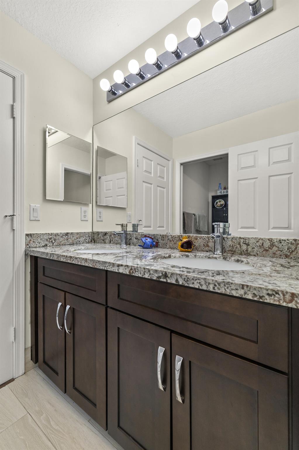 4036 NW Coontie Court