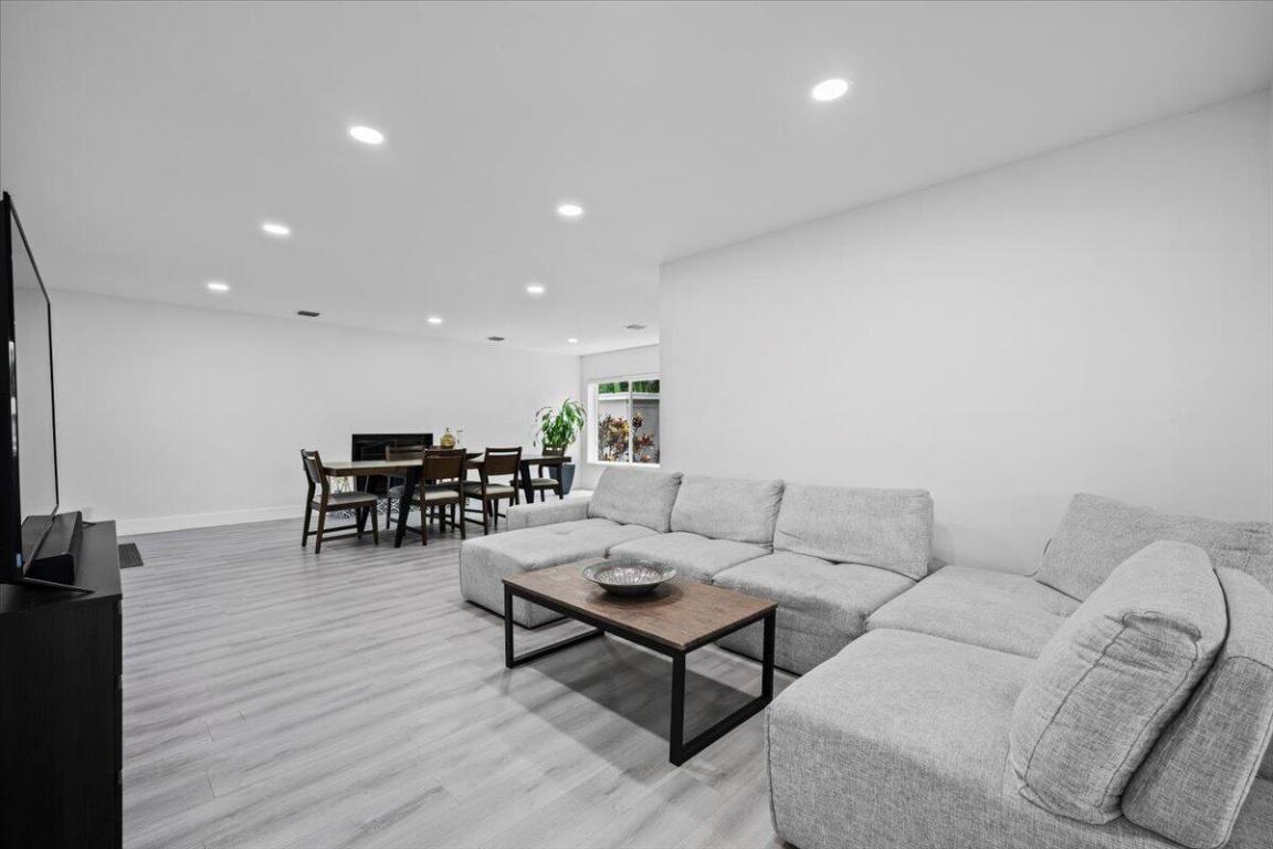 4534 Brady Boulevard