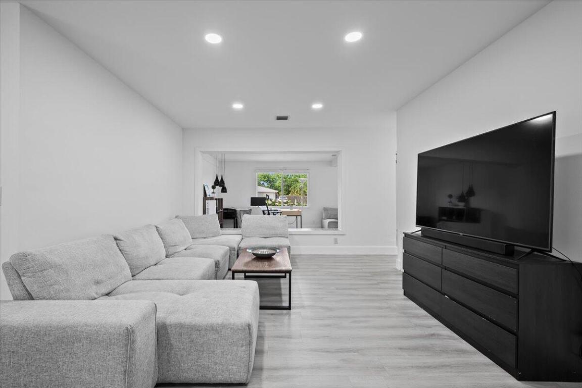 4534 Brady Boulevard