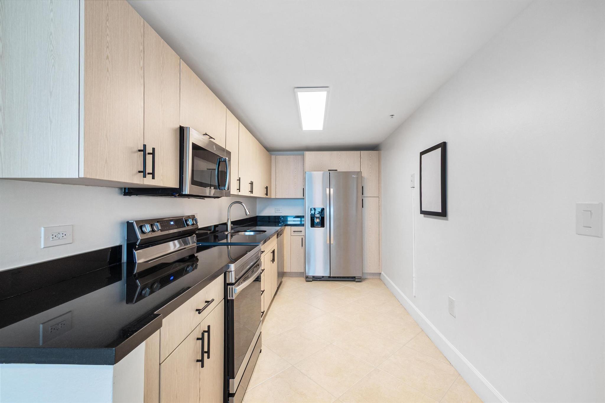 7501 E Treasure Drive 8n