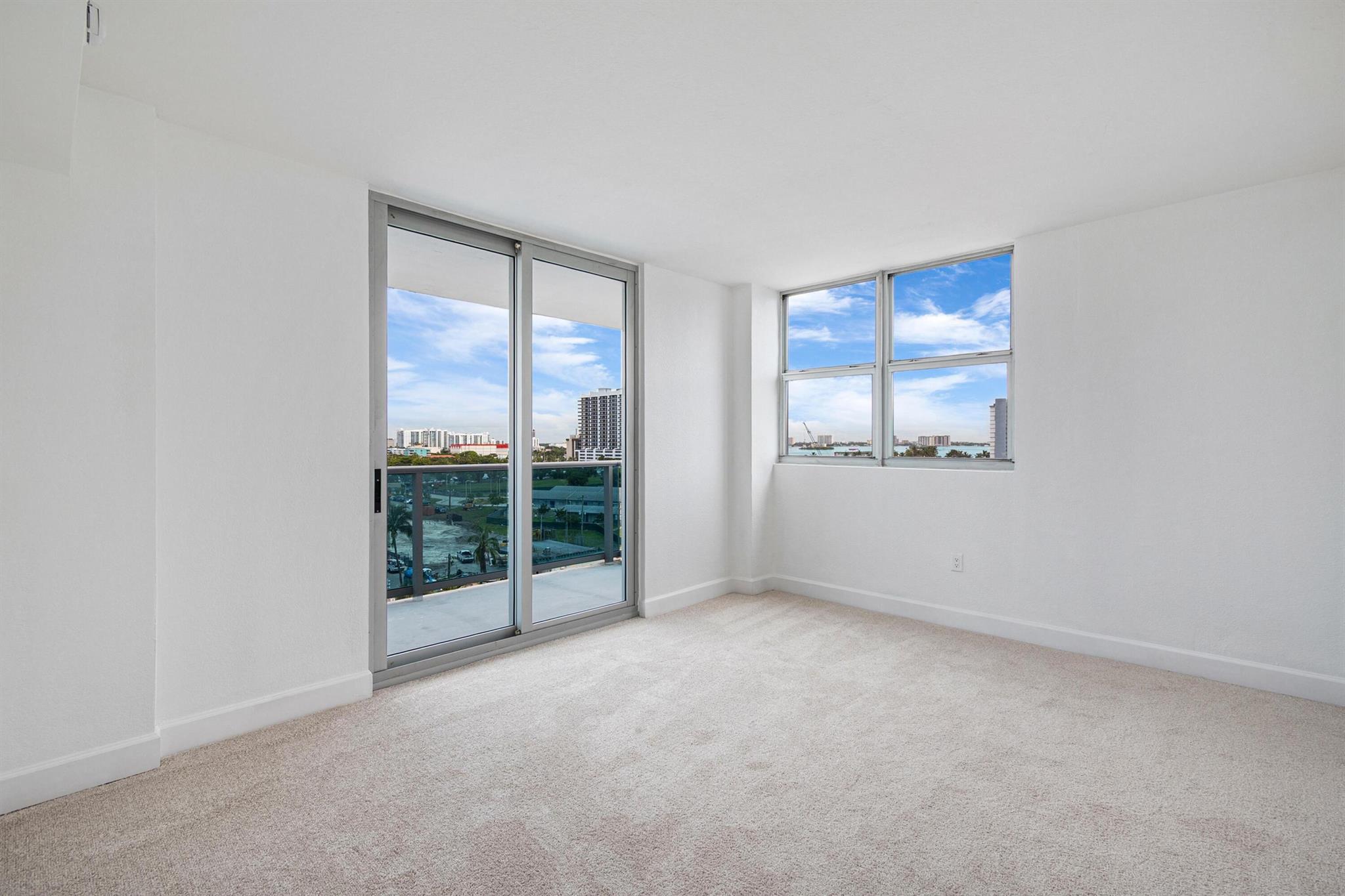 7501 E Treasure Drive 8n