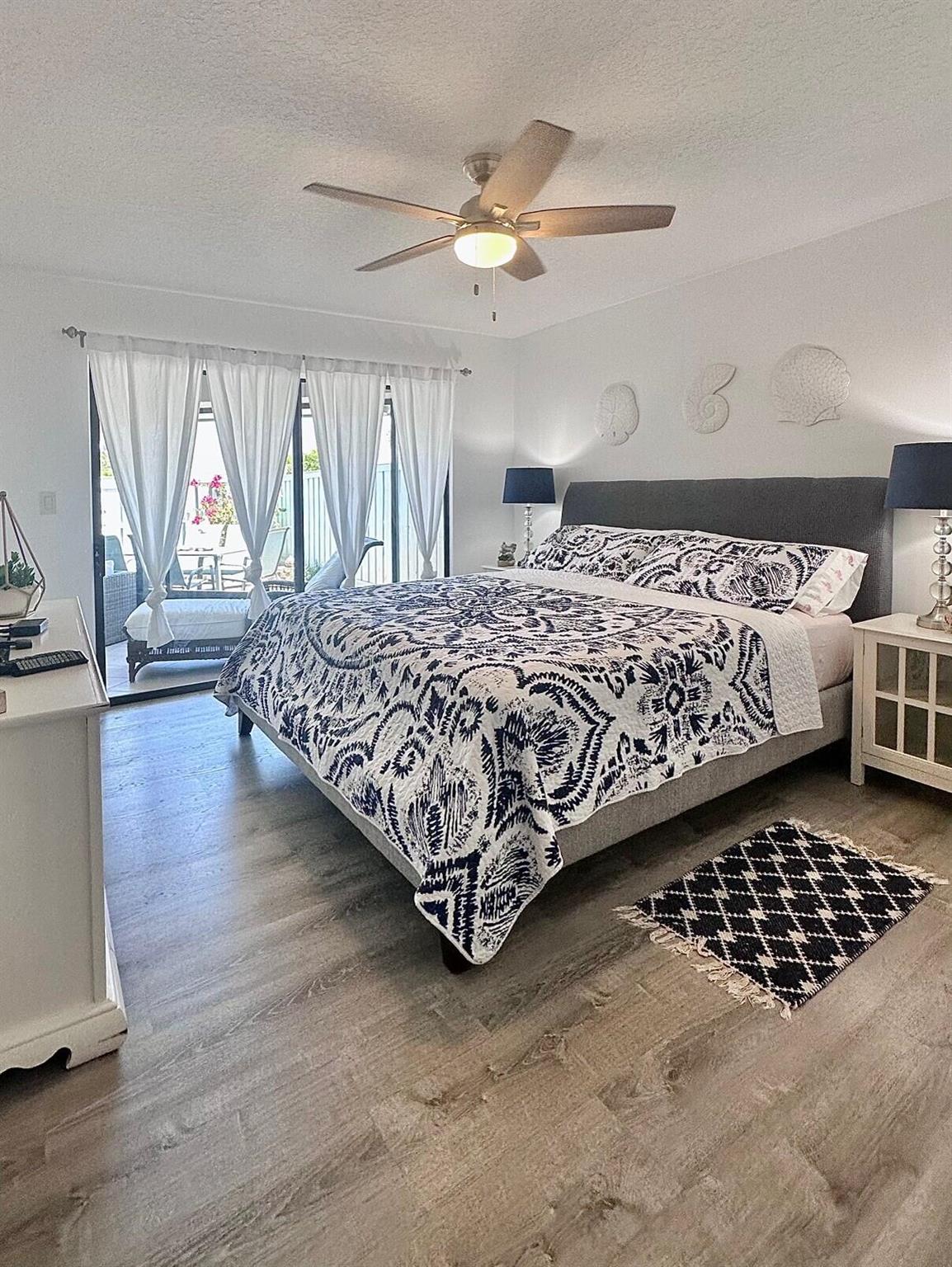 1127 E Seminole Avenue 29a