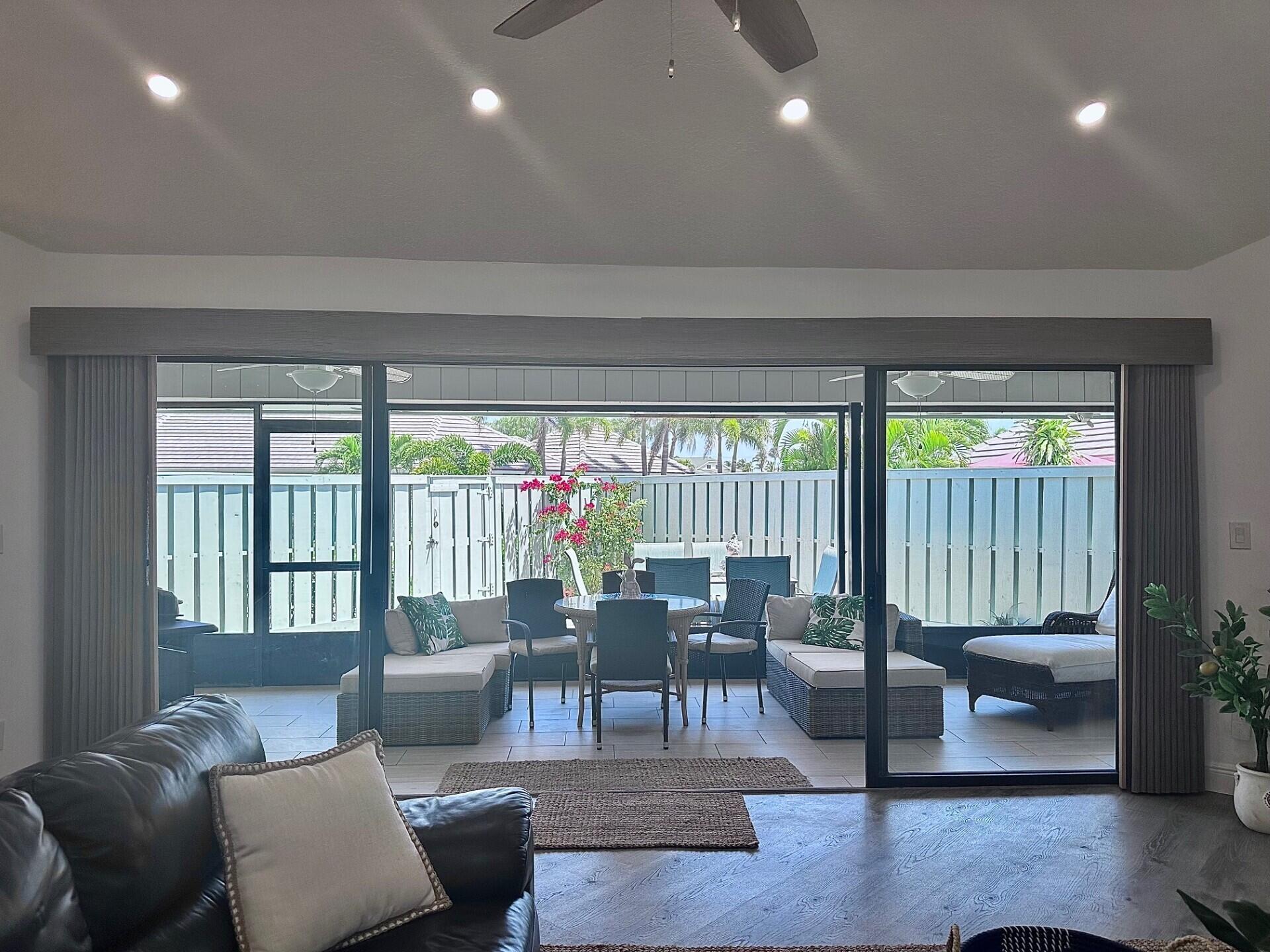 1127 E Seminole Avenue 29a