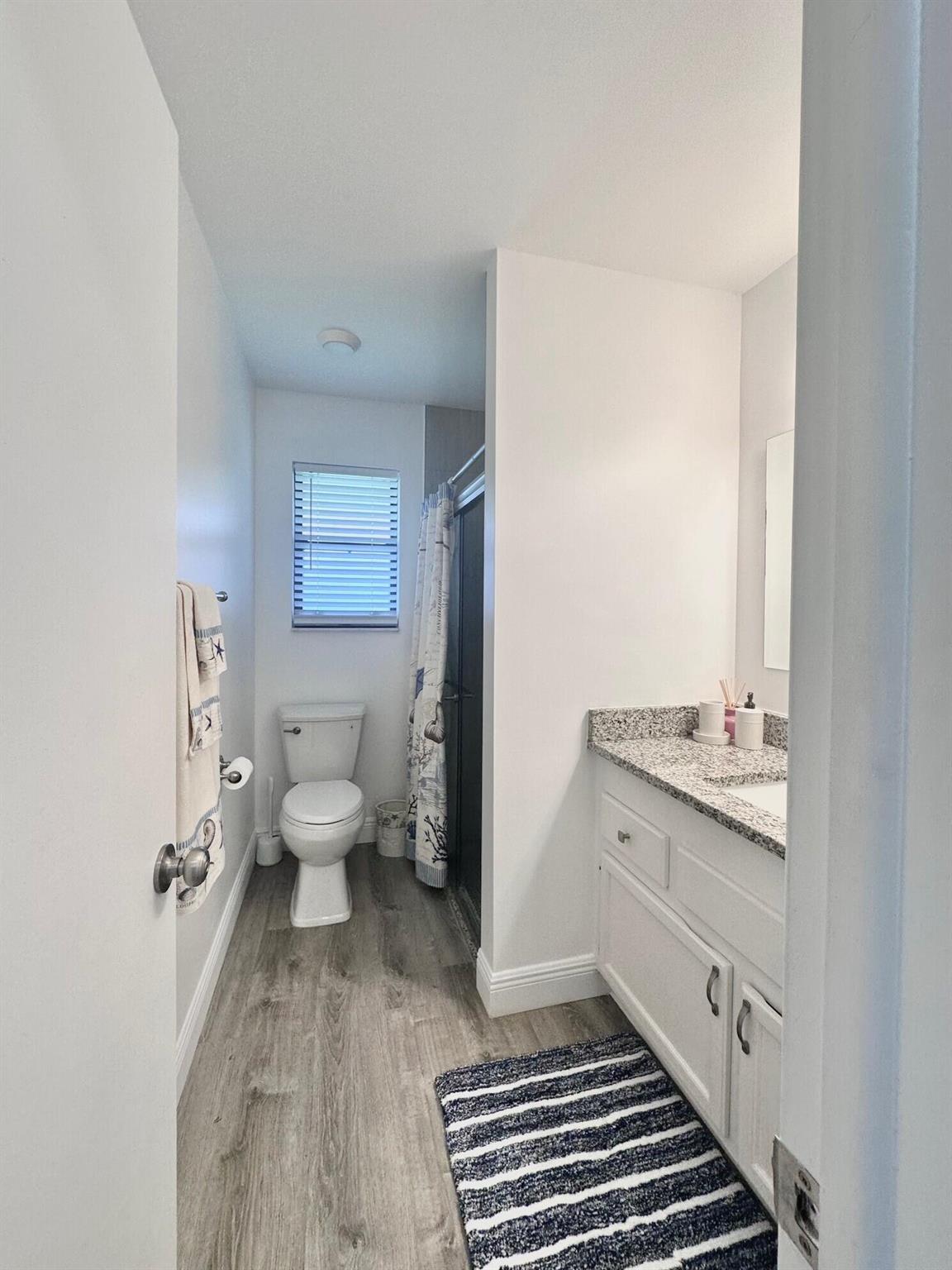 1127 E Seminole Avenue 29a