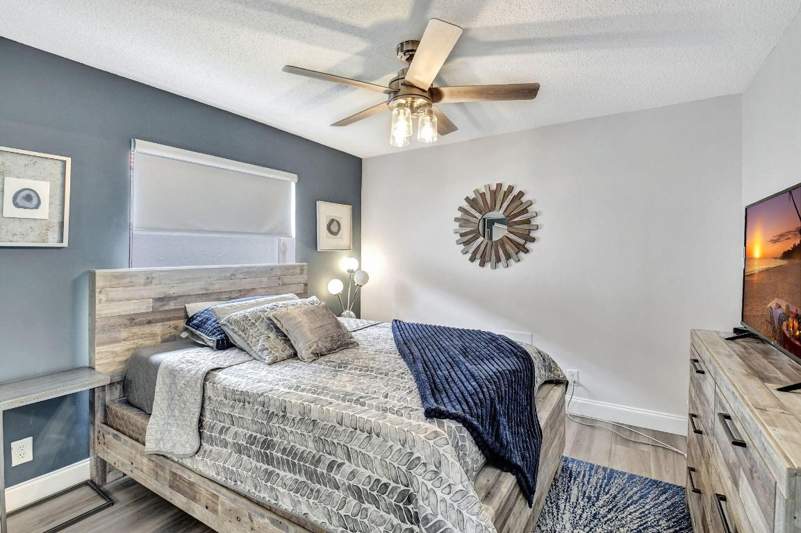 7946 Sailing Shores Terrace