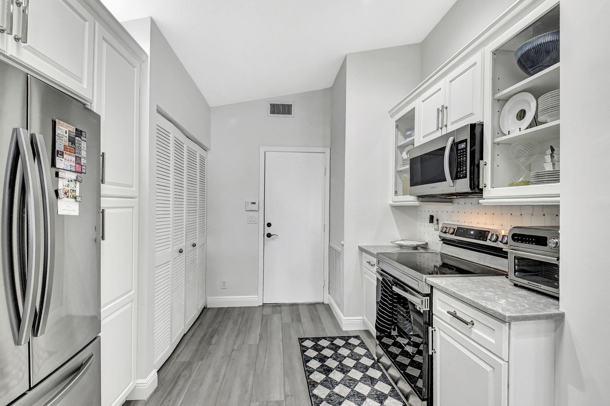 7946 Sailing Shores Terrace