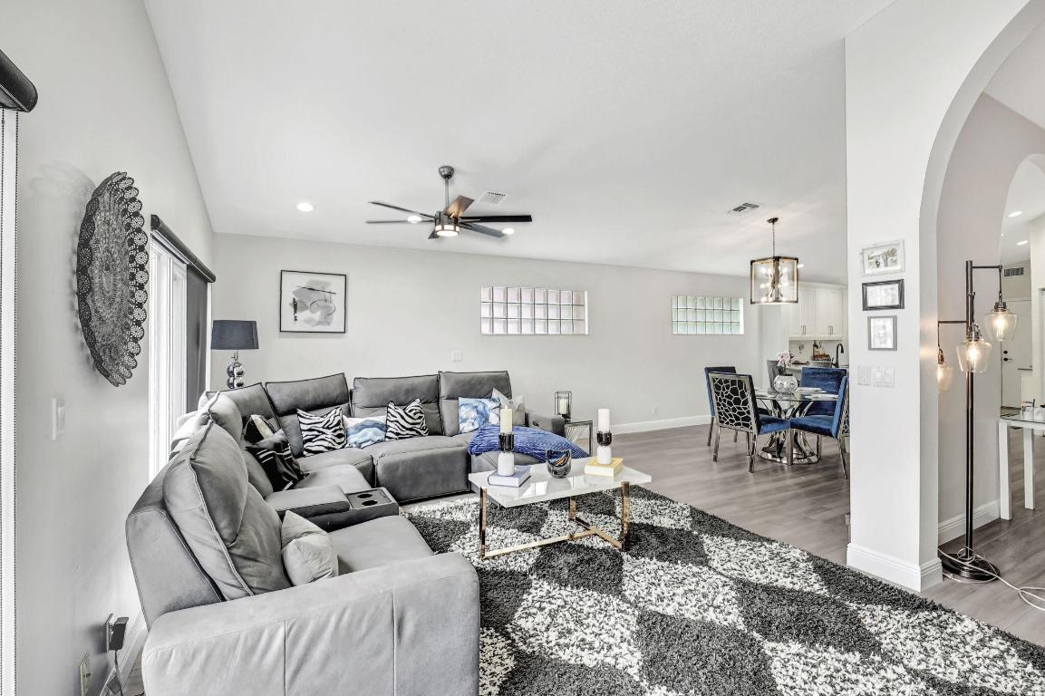 7946 Sailing Shores Terrace