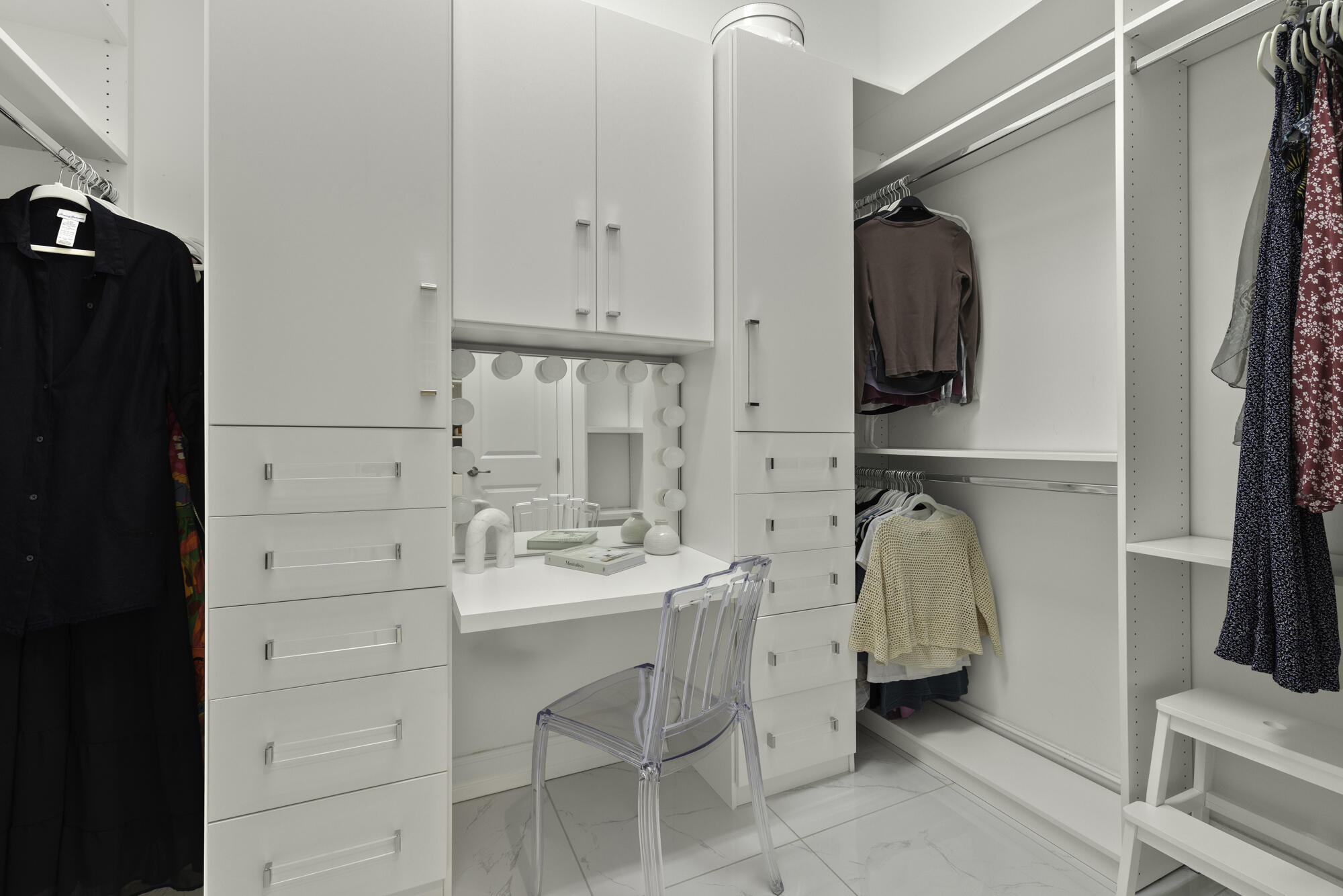 9291 Grand Prix Lane