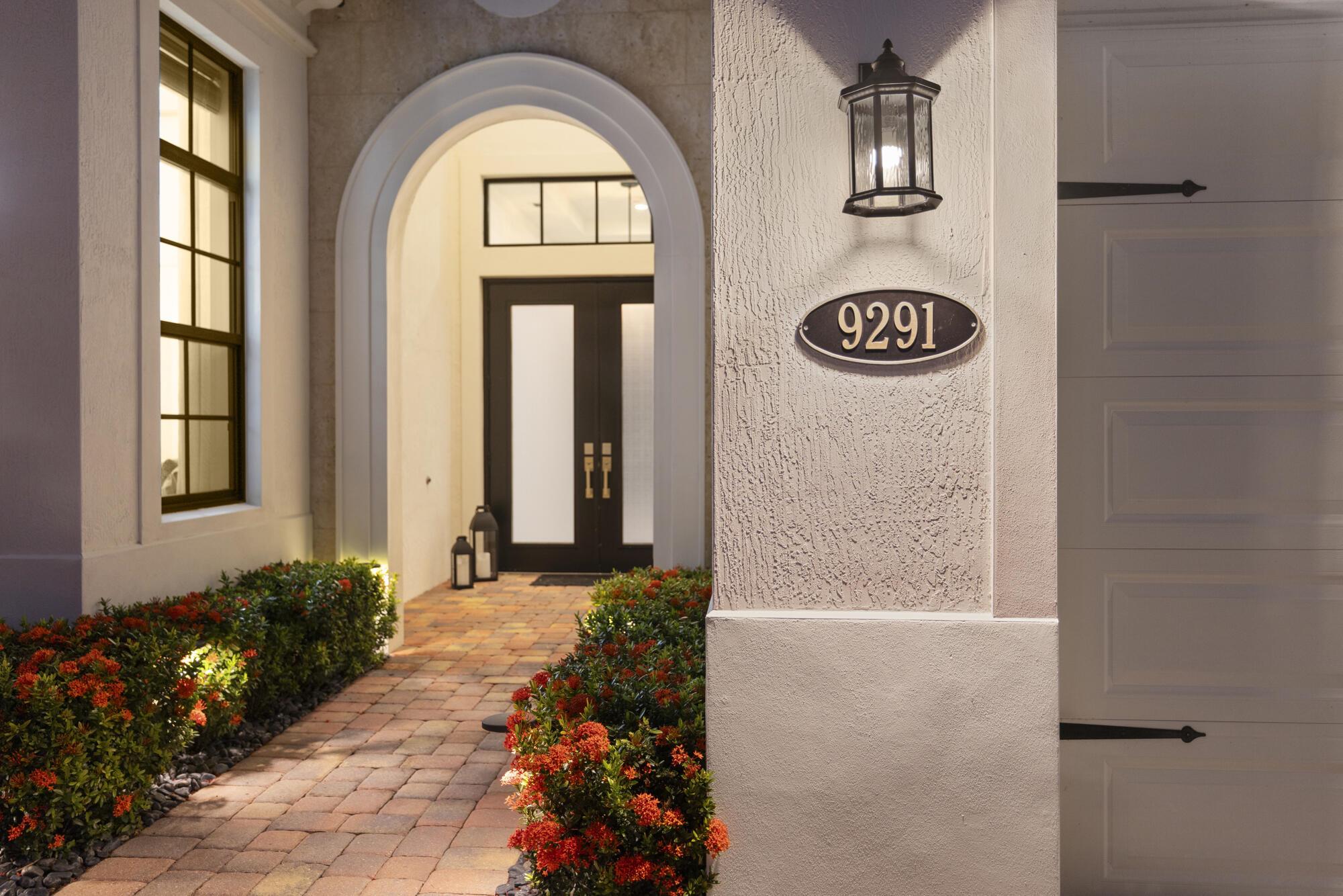 9291 Grand Prix Lane