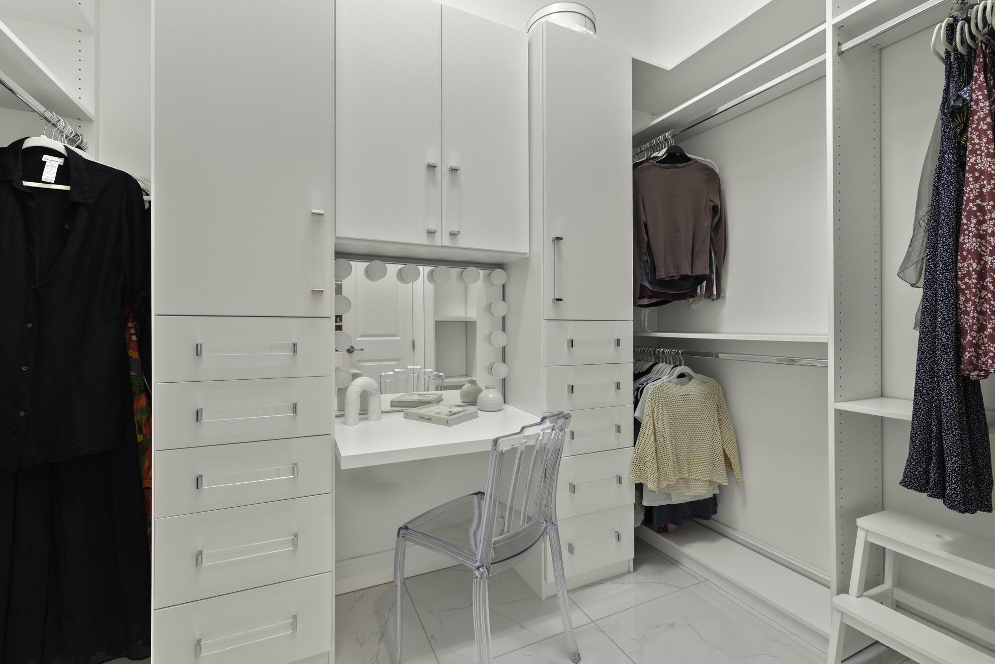 9291 Grand Prix Lane