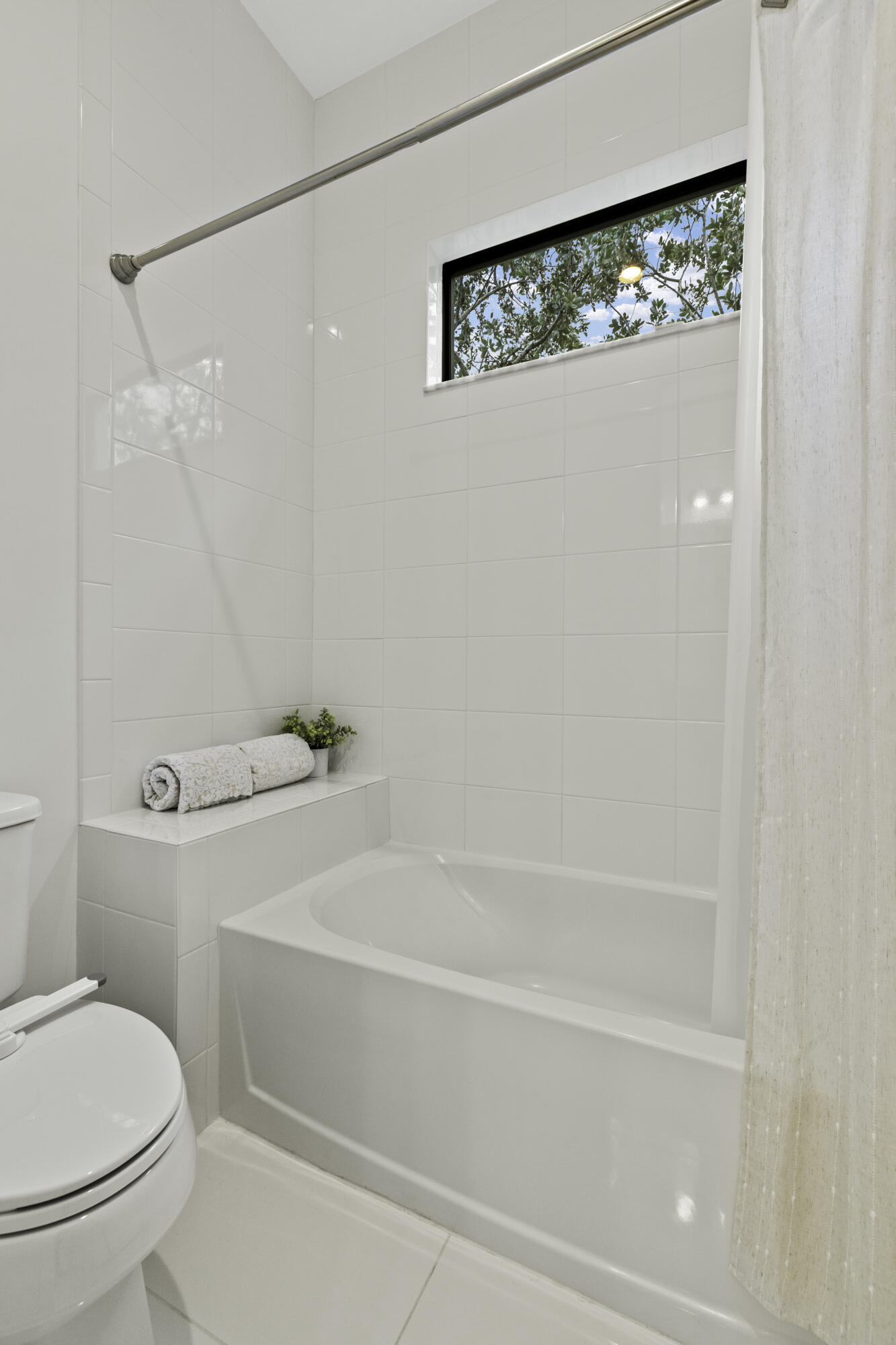 9291 Grand Prix Lane