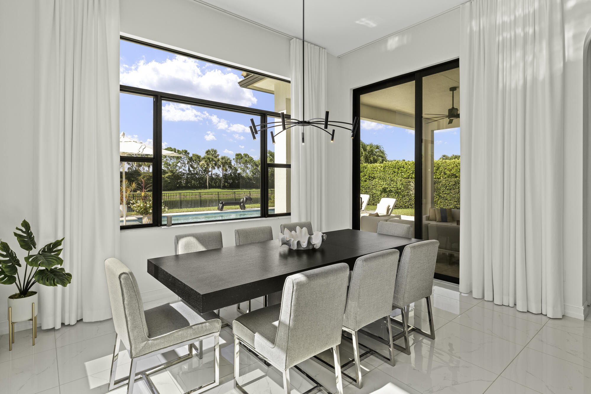 9291 Grand Prix Lane