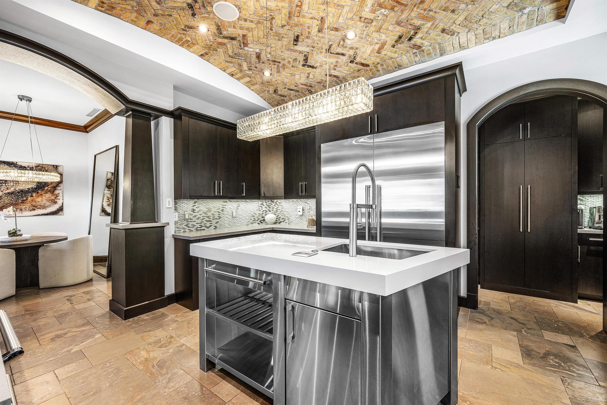 2325 NE 27th Street