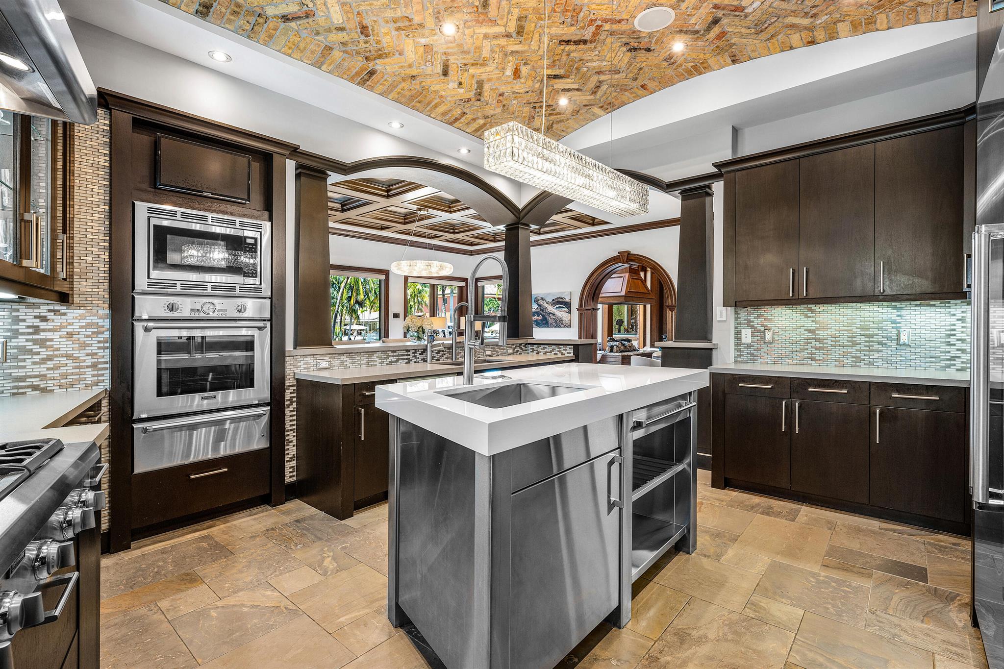 2325 NE 27th Street