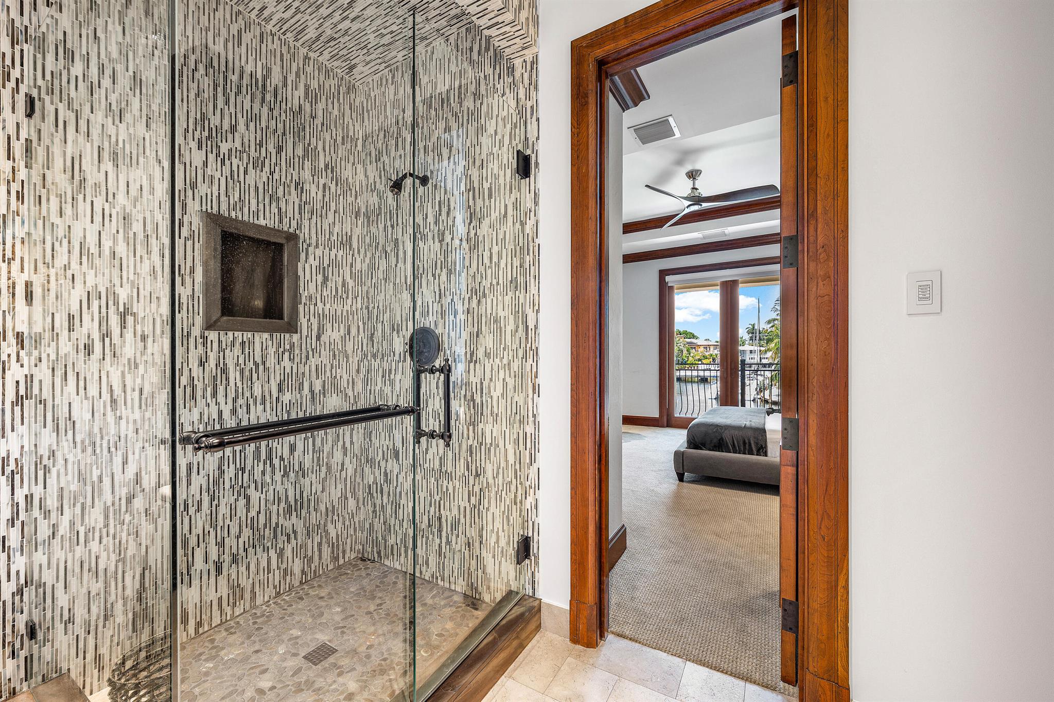 2325 NE 27th Street