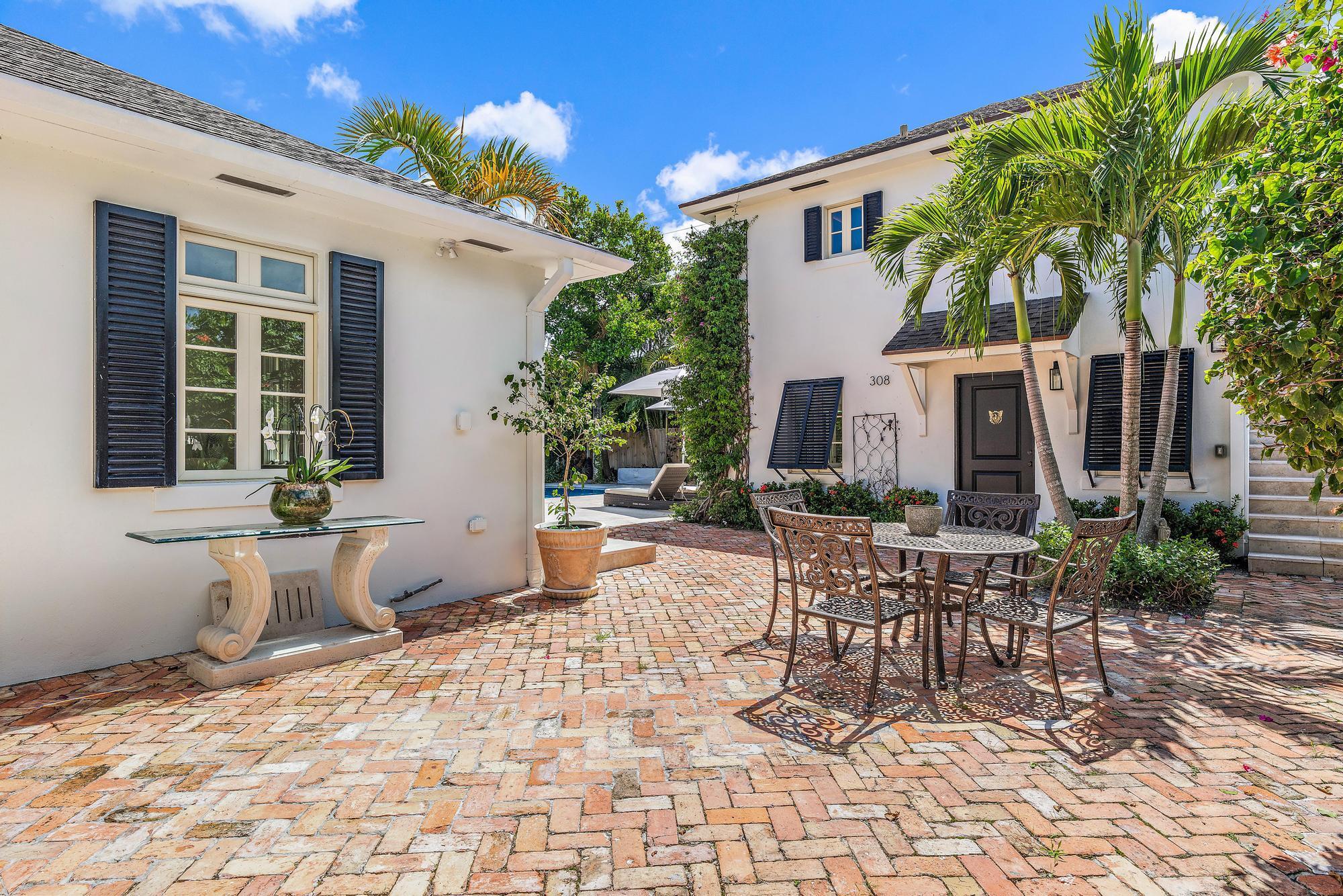 306 Cordova Road