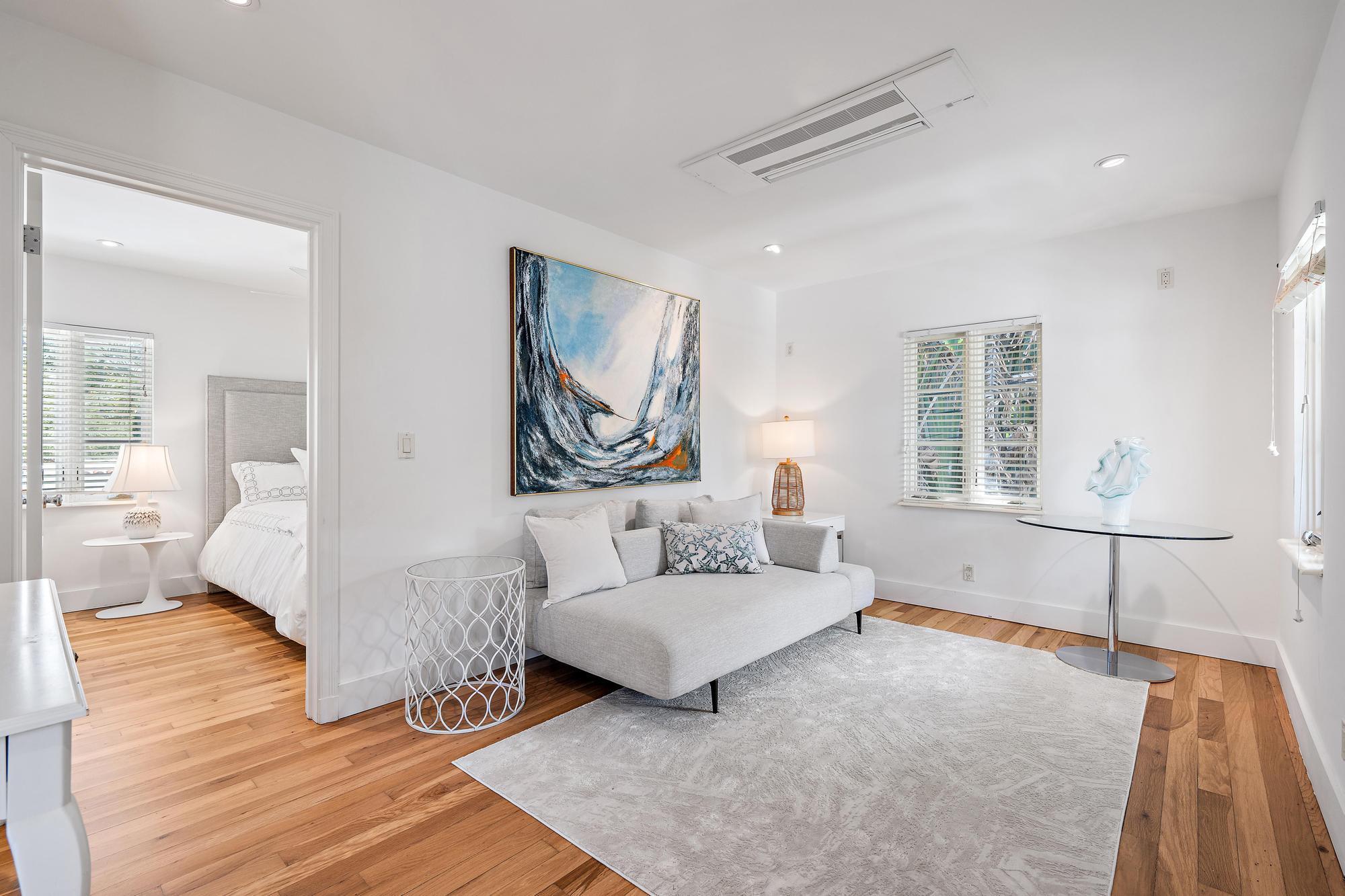 306 Cordova Road