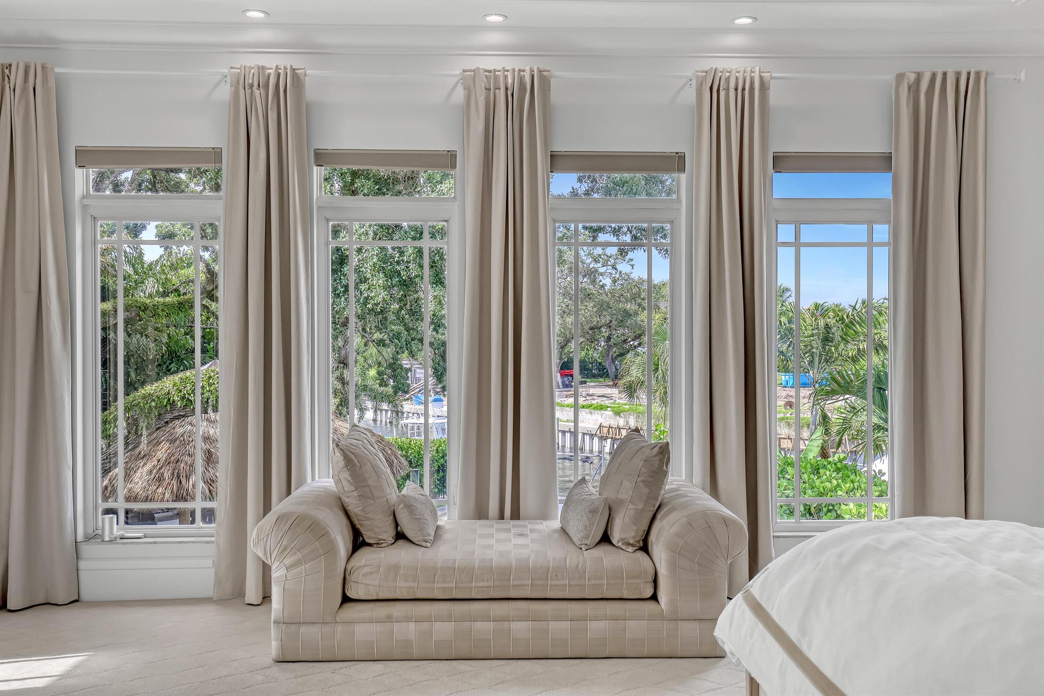 2338 Flamingo Road