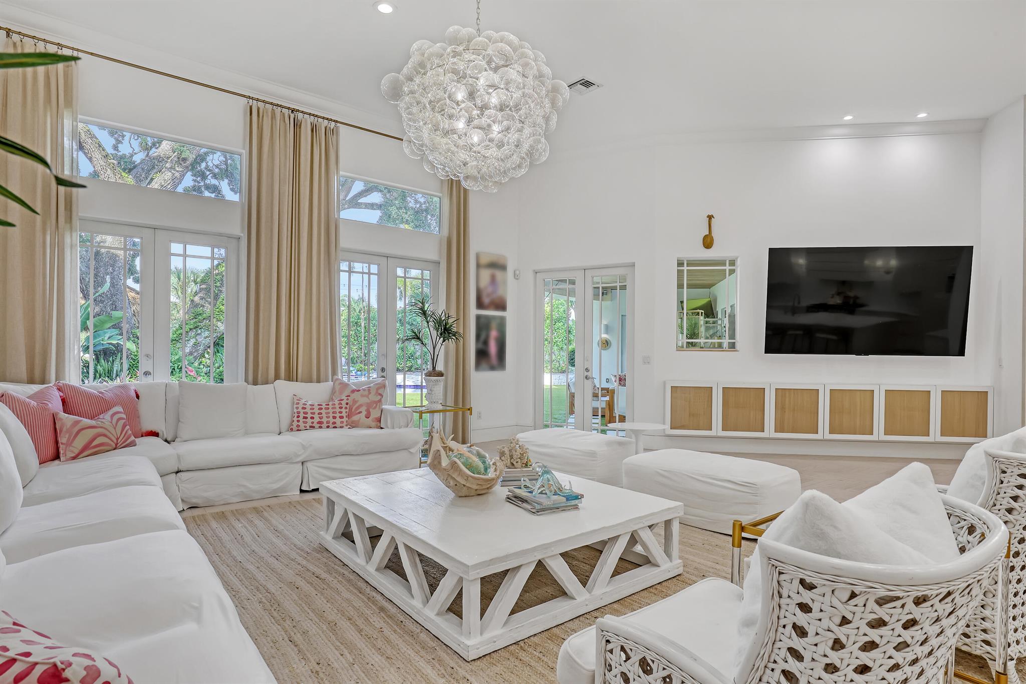2338 Flamingo Road