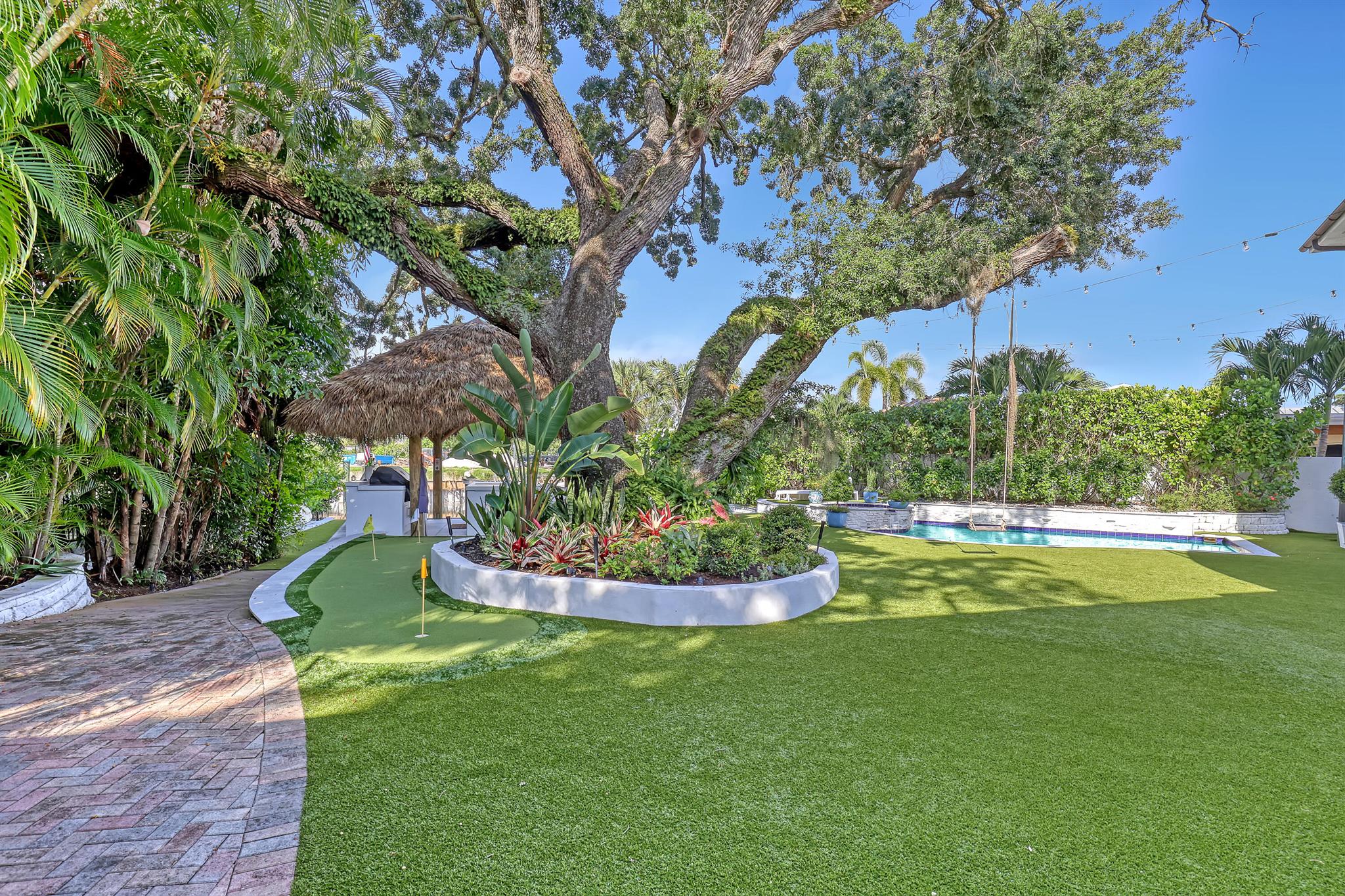 2338 Flamingo Road