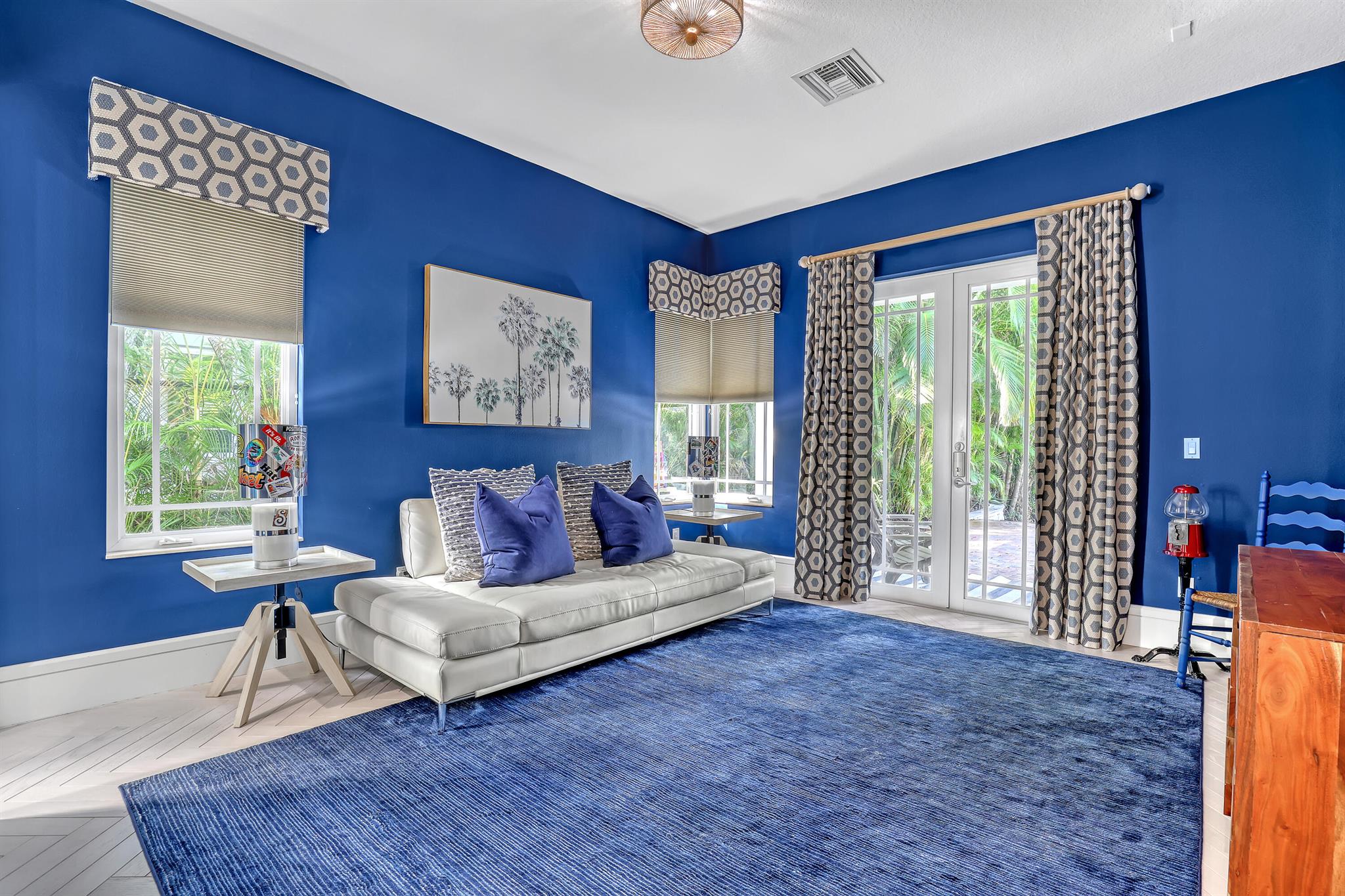 2338 Flamingo Road