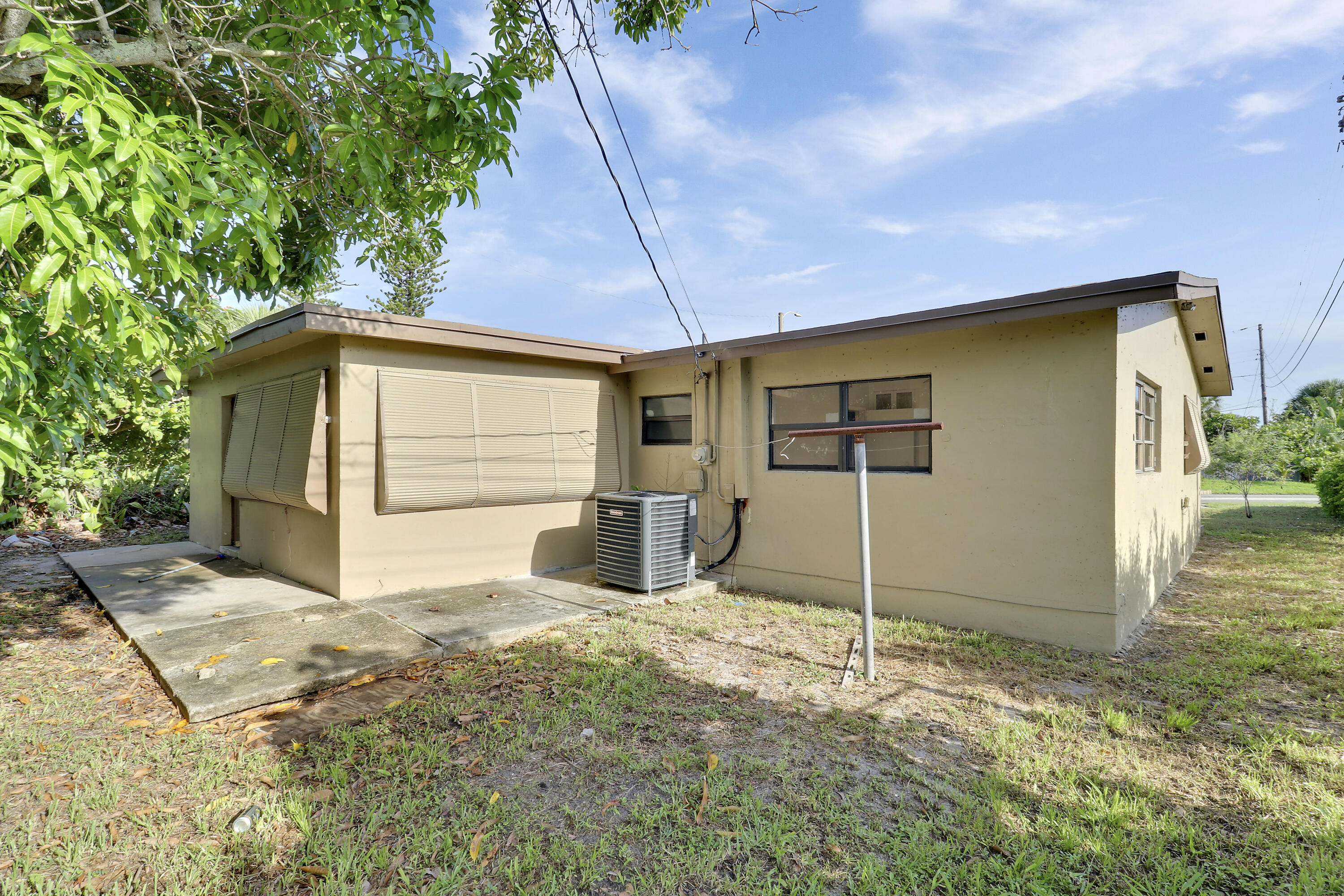110 NW 5th Court