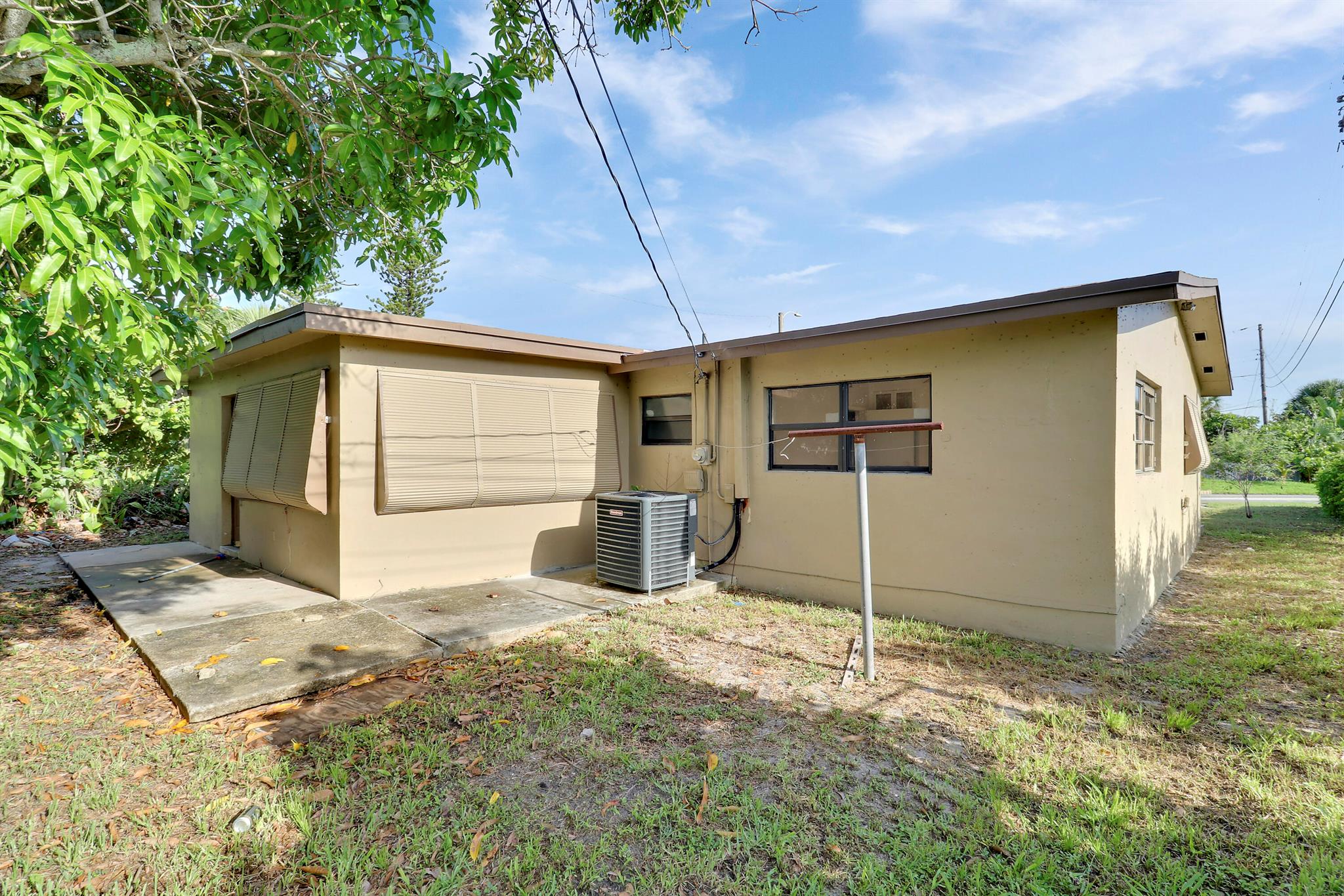 110 NW 5th Court