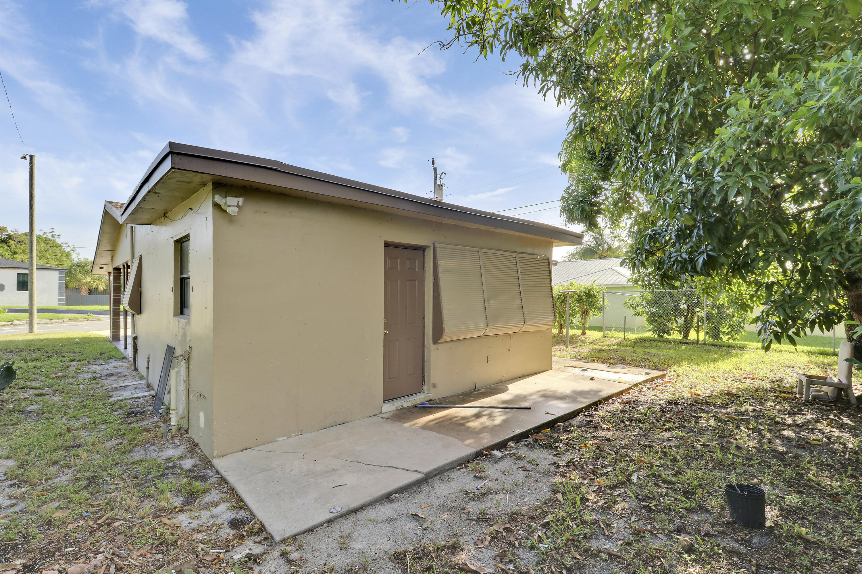 110 NW 5th Court