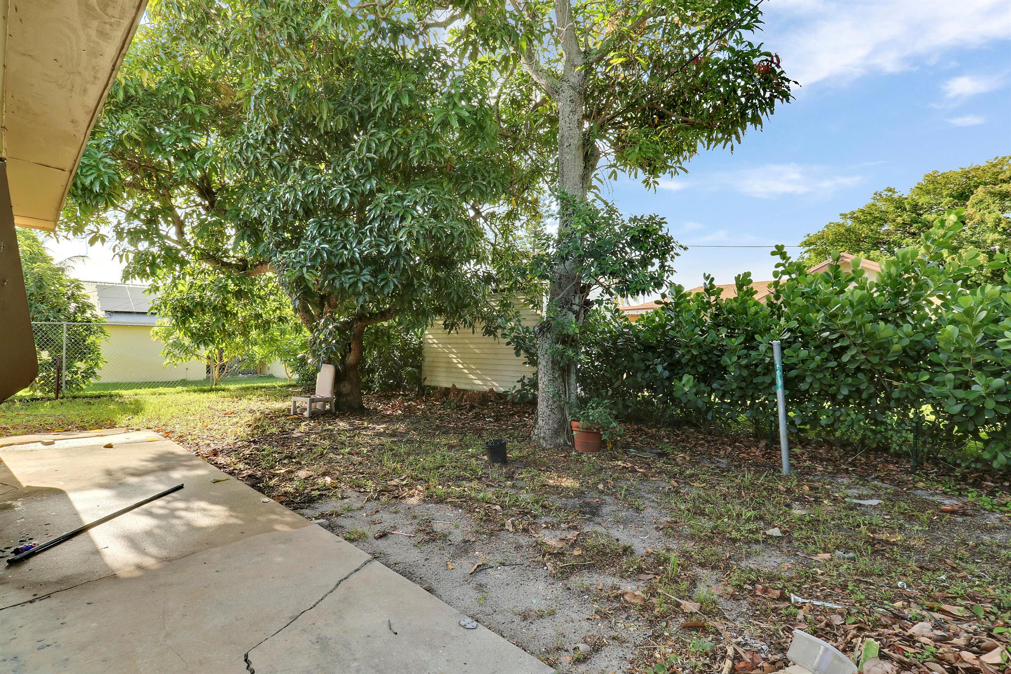 110 NW 5th Court