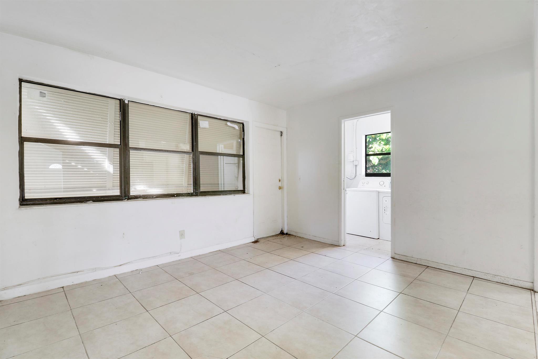 110 NW 5th Court