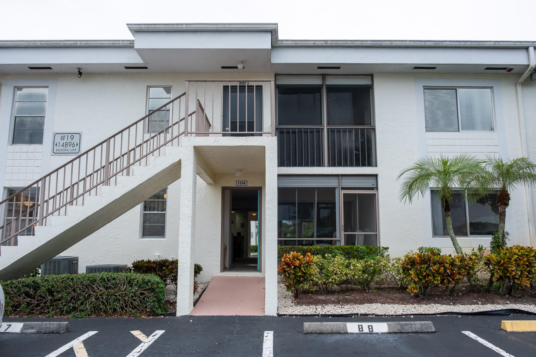 14896 Bal Moral 104 Lane