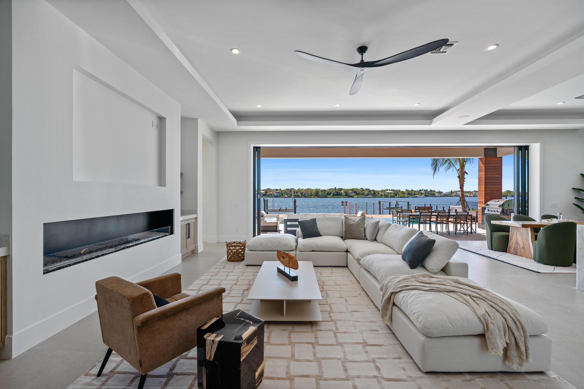 819 N Atlantic Drive