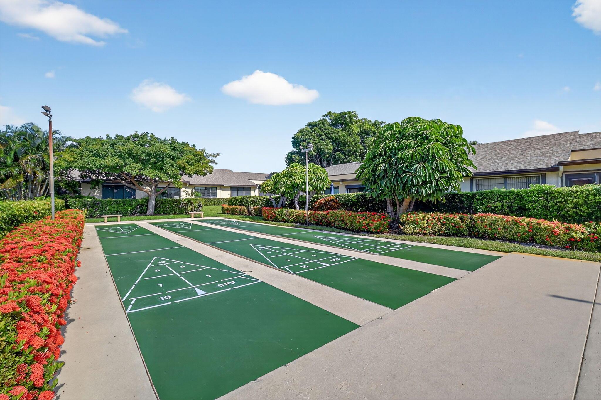 10 Ridge Point Drive D