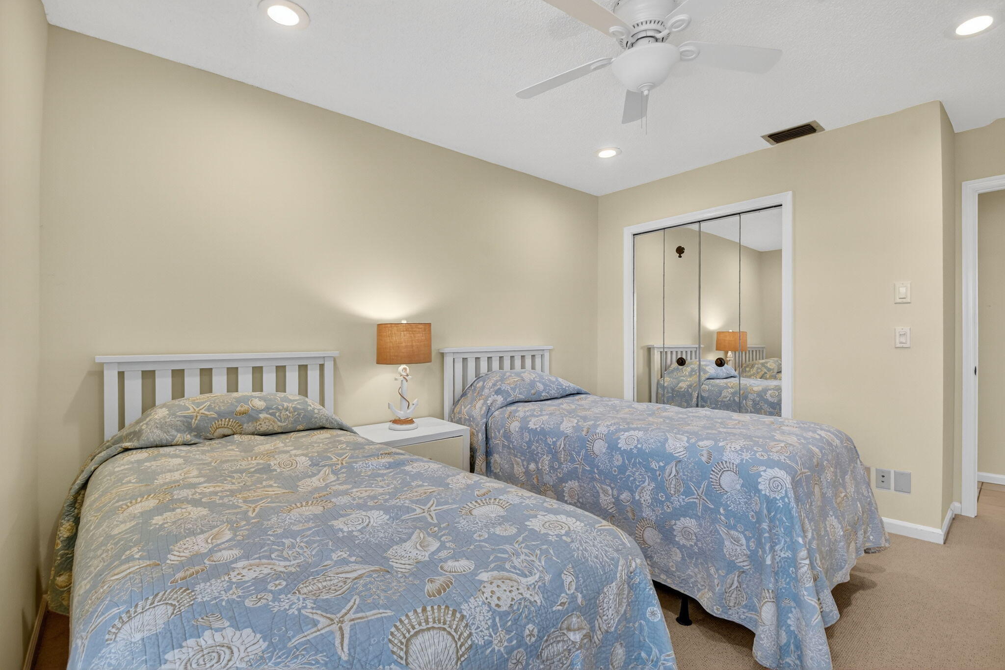 10 Ridge Point Drive D