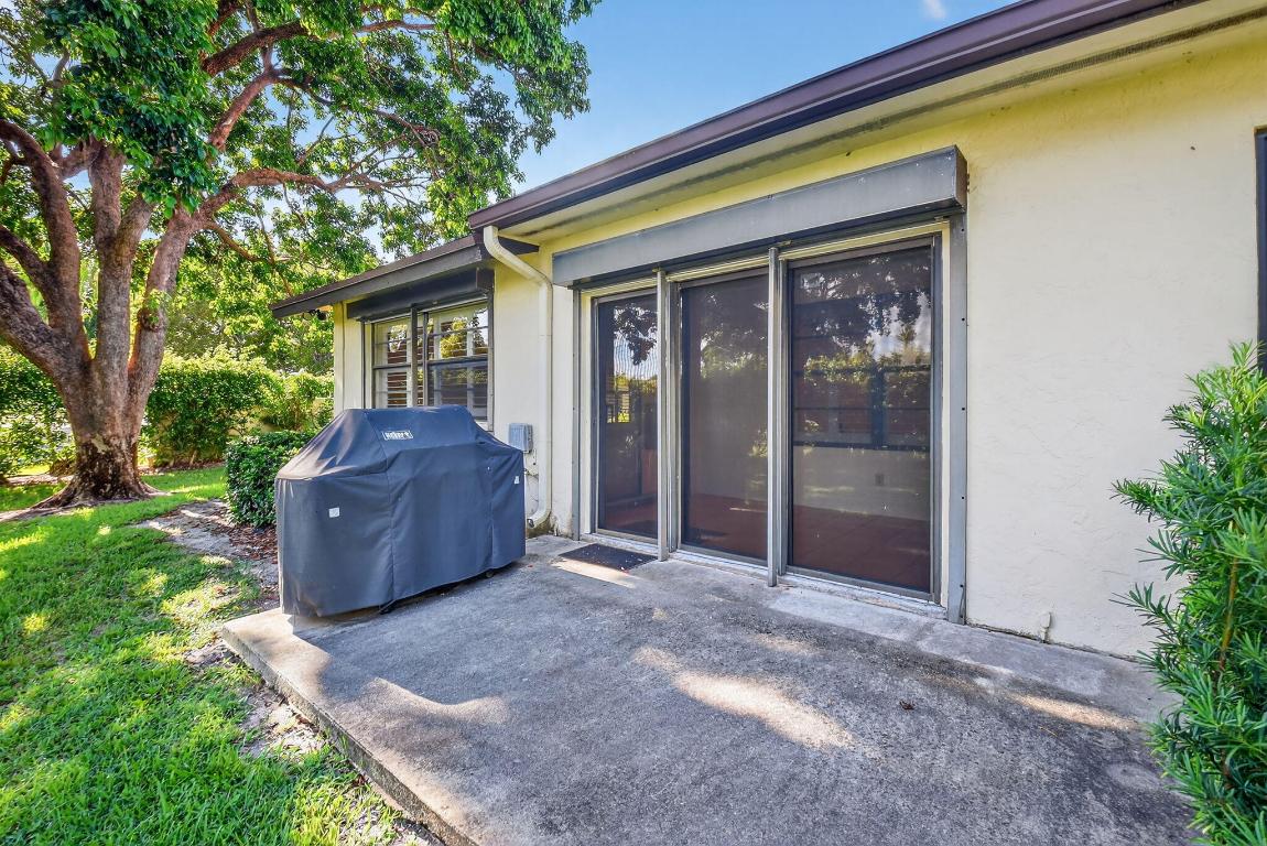 10 Ridge Point Drive D