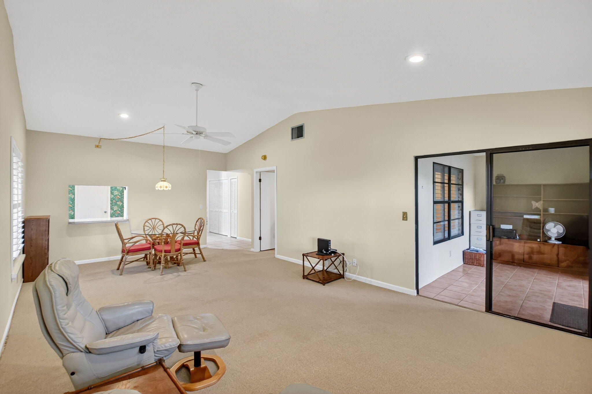 10 Ridge Point Drive D