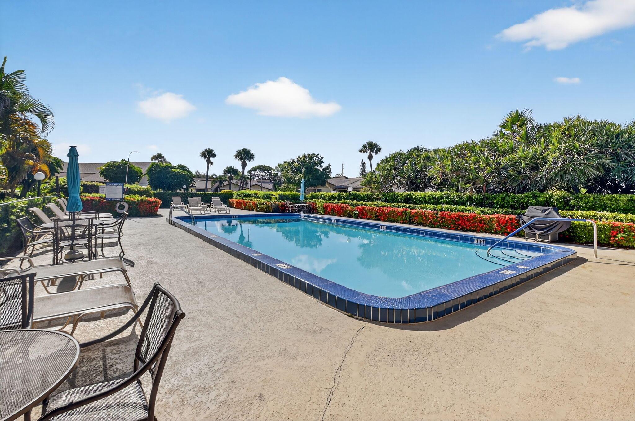 10 Ridge Point Drive D