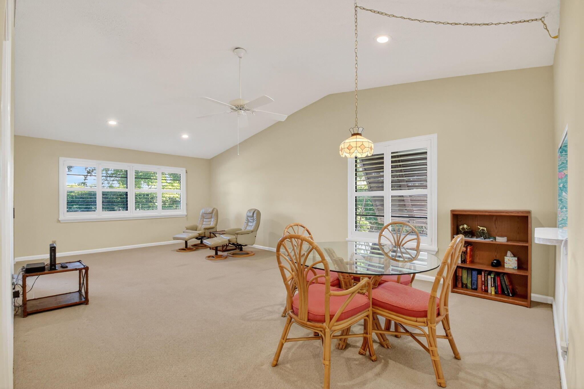 10 Ridge Point Drive D