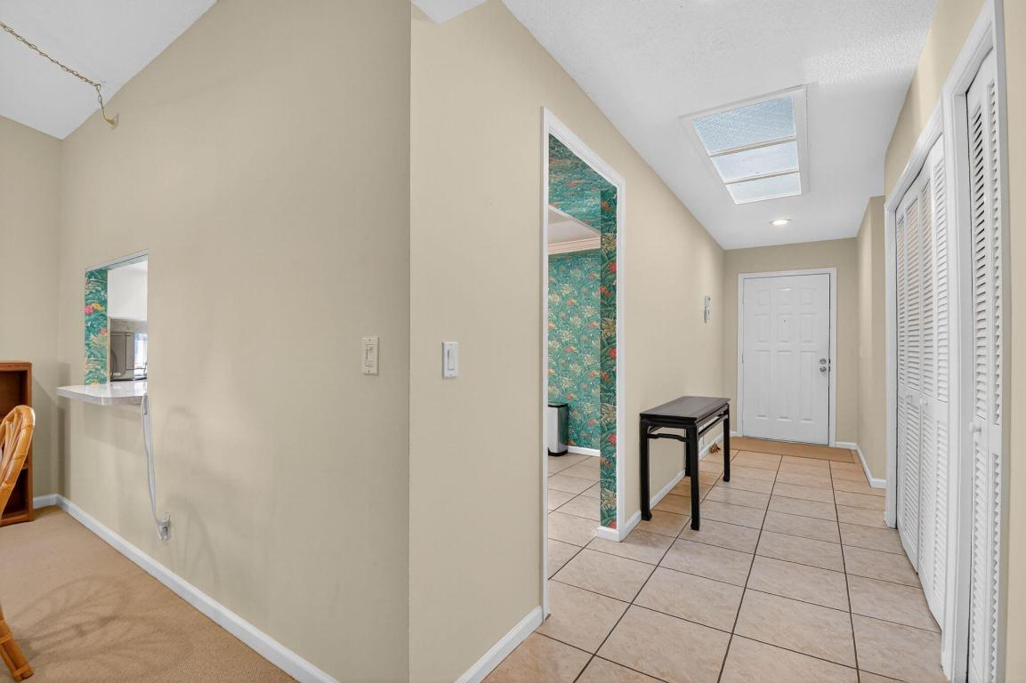 10 Ridge Point Drive D