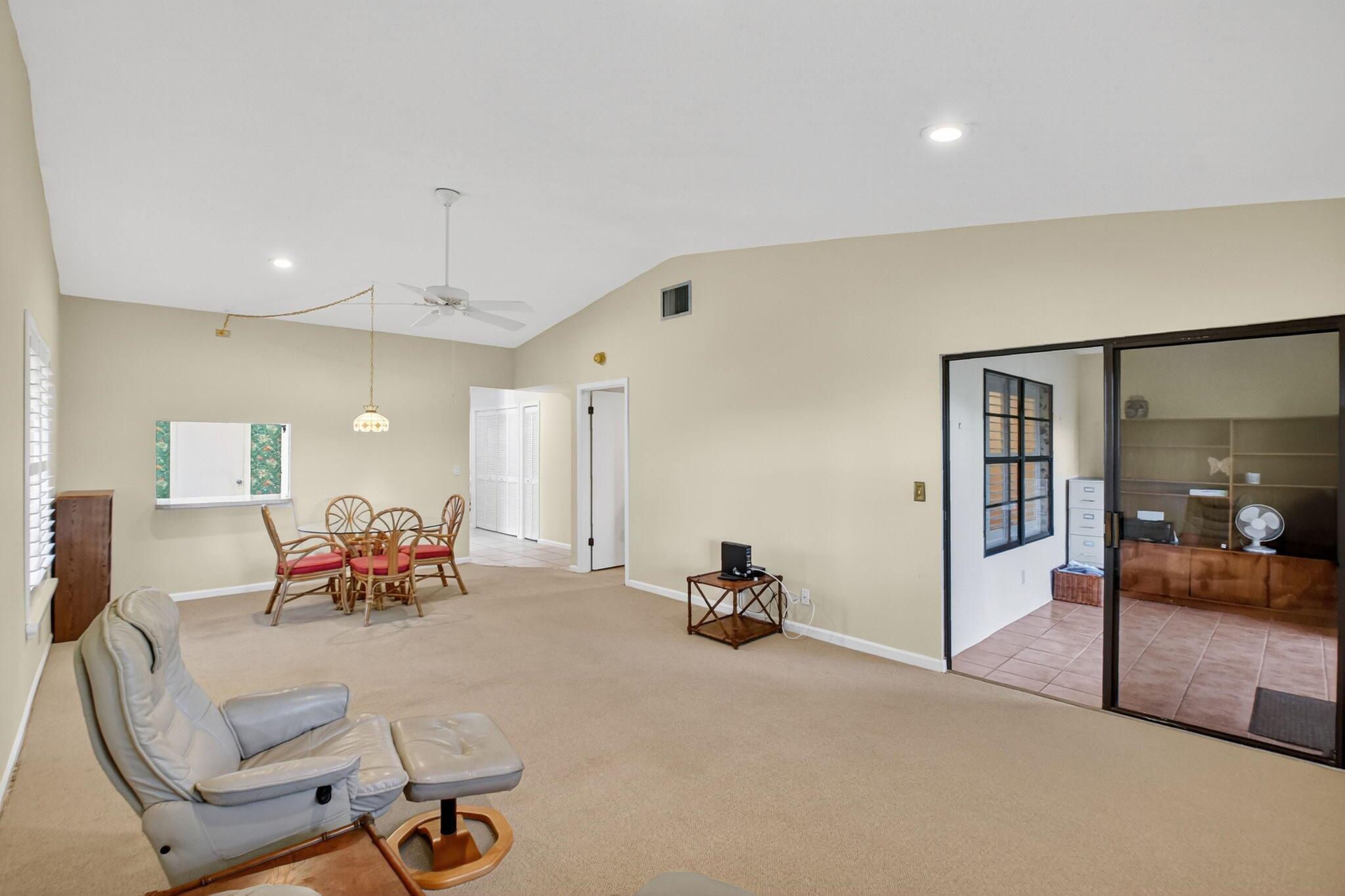 10 Ridge Point Drive D