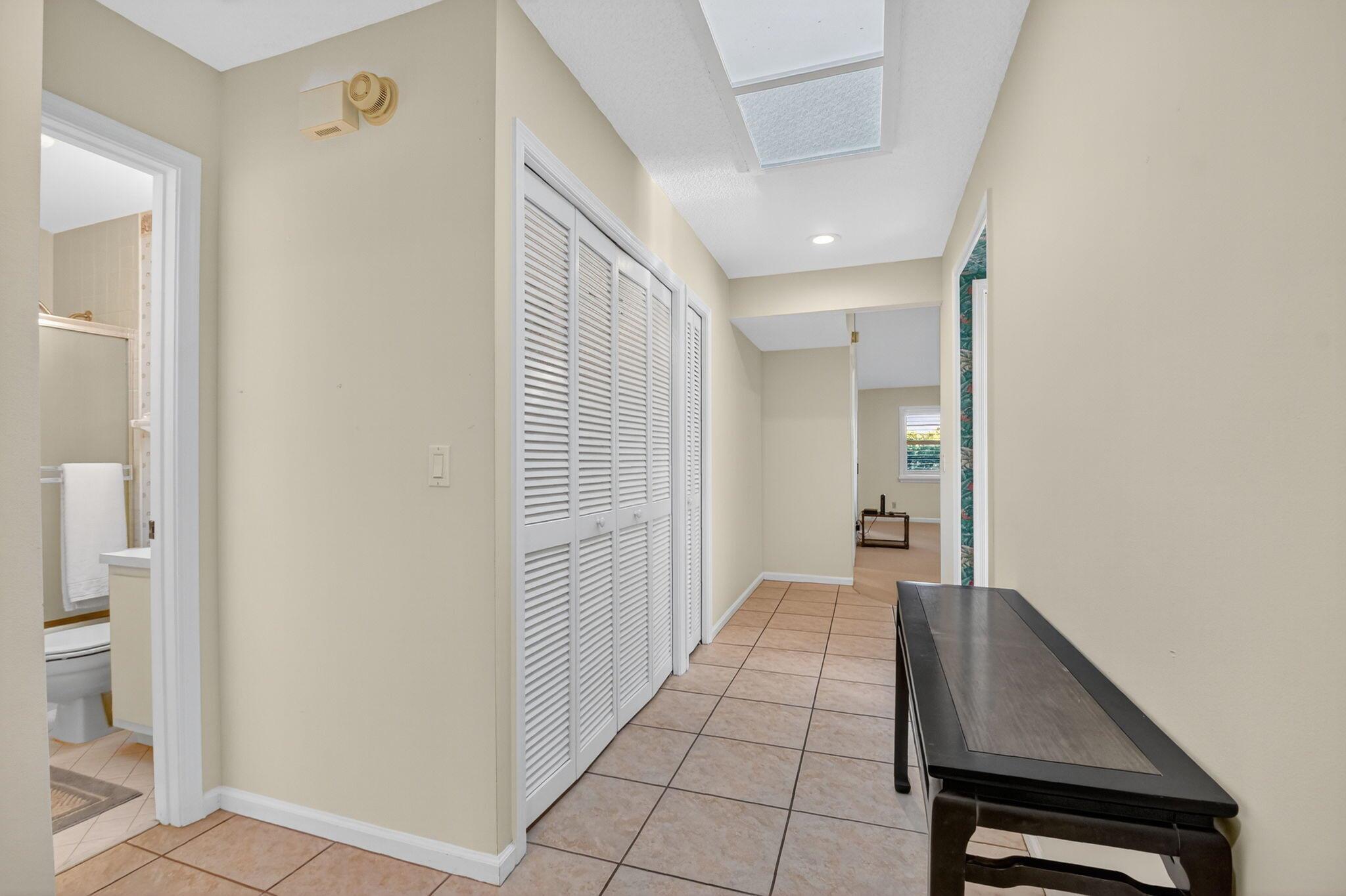 10 Ridge Point Drive D