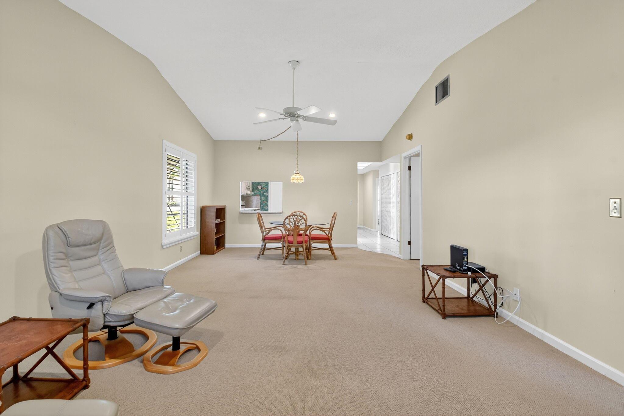 10 Ridge Point Drive D