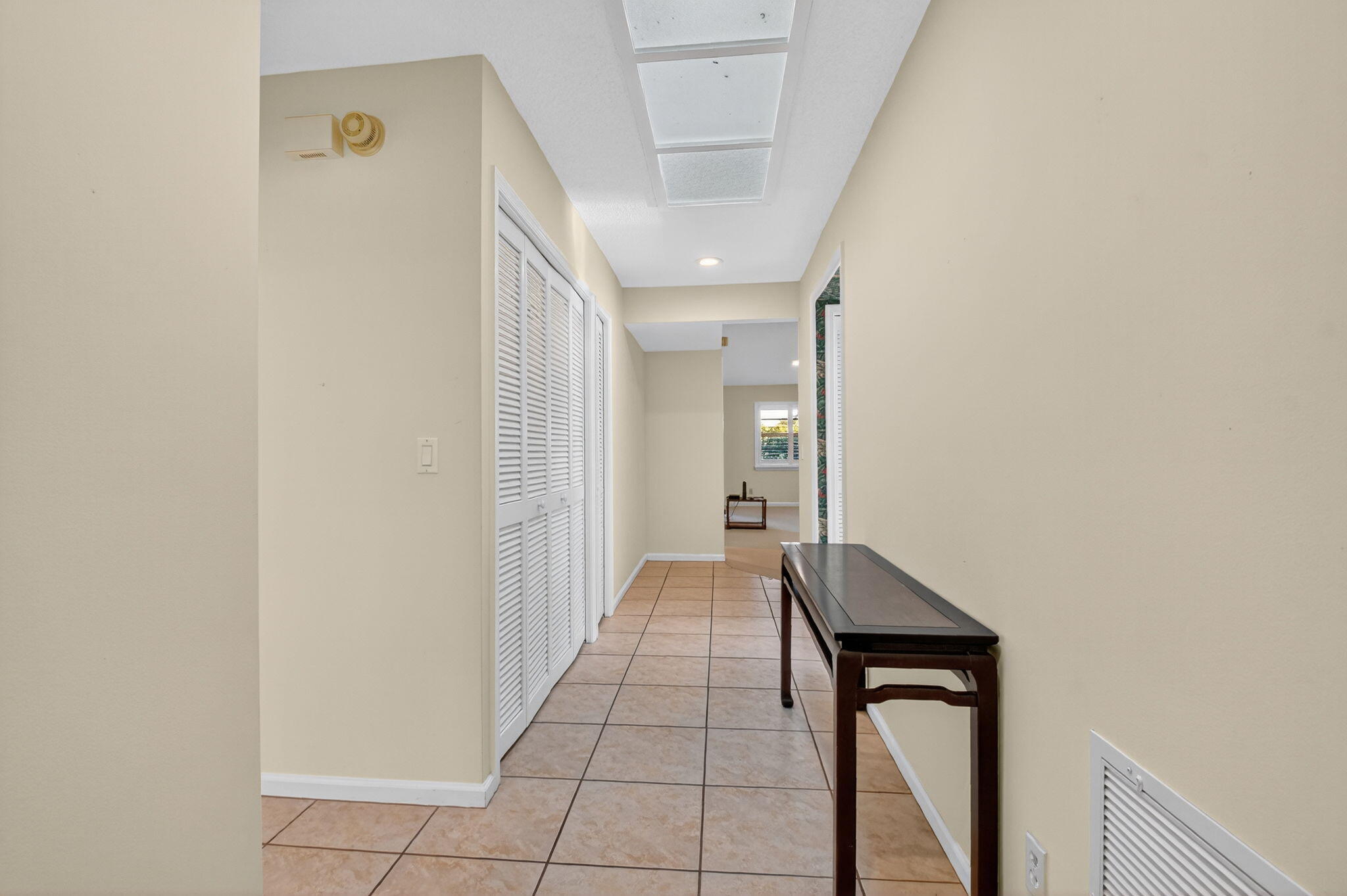 10 Ridge Point Drive D