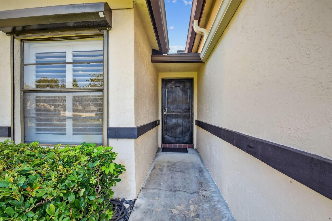 10 Ridge Point Drive D