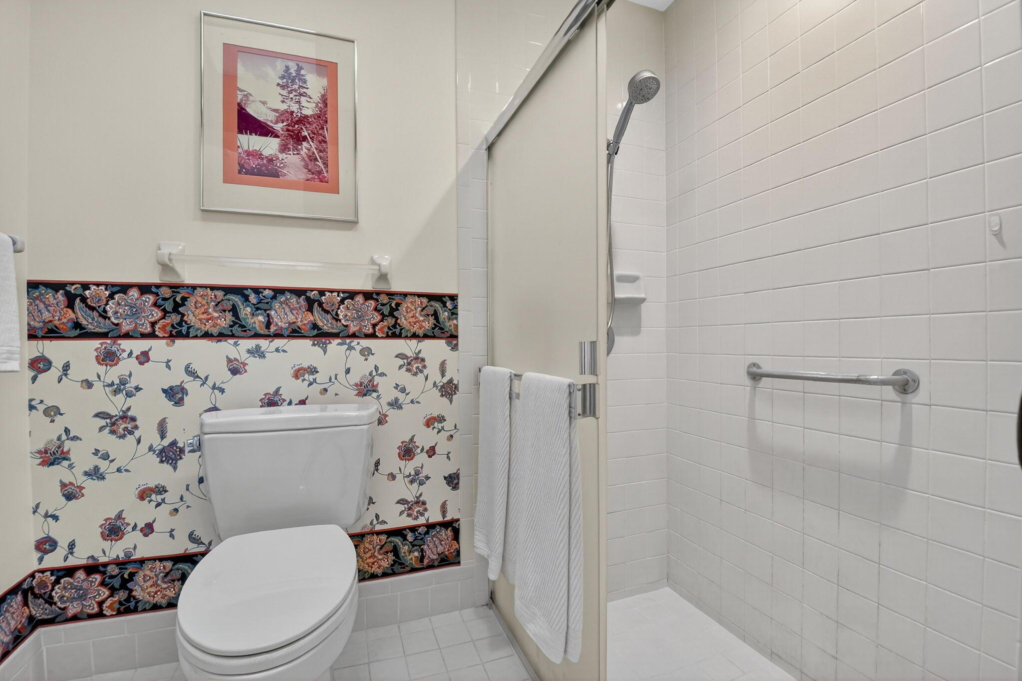 10 Ridge Point Drive D