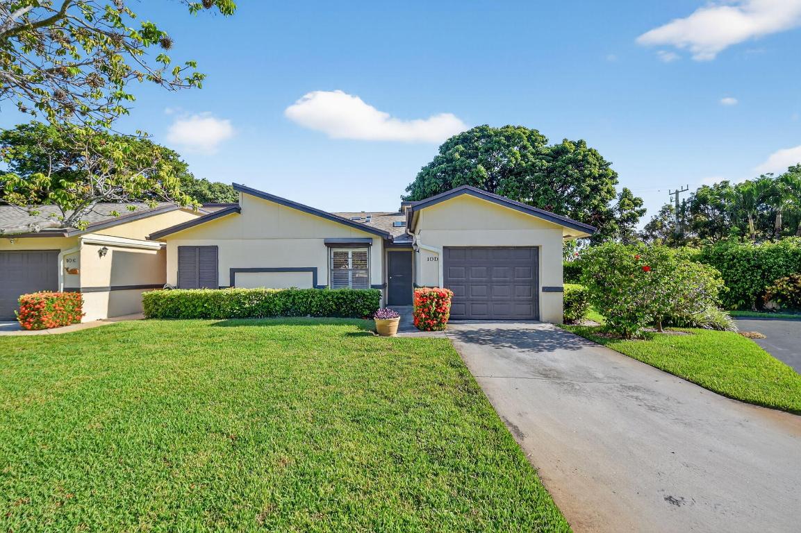 10 Ridge Point Drive D